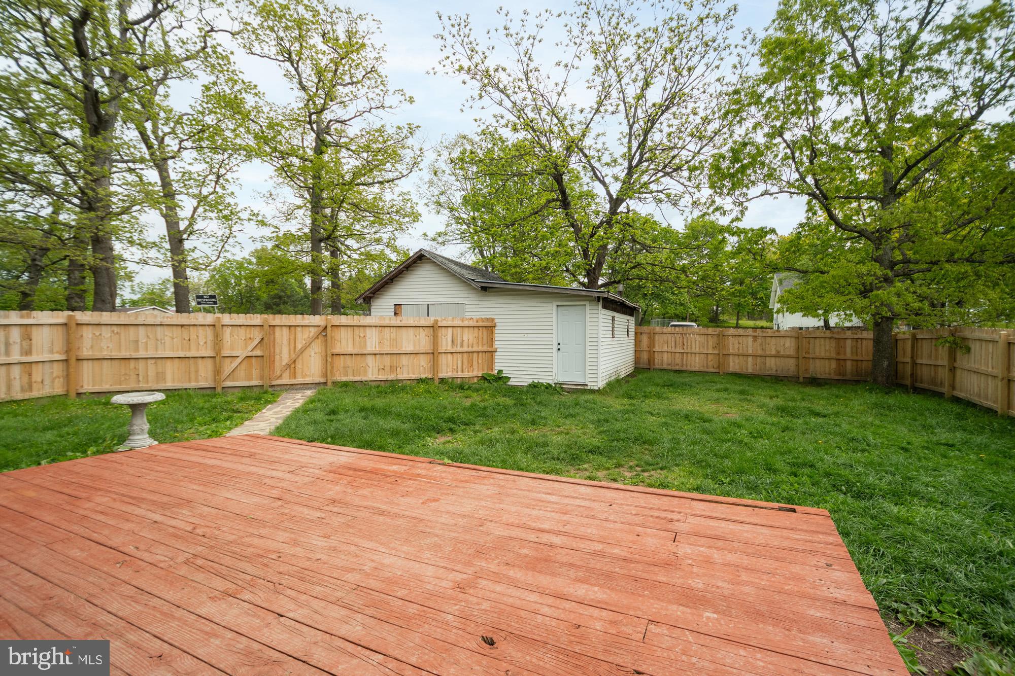 MOUNTAIN LAKE PARK - Residential