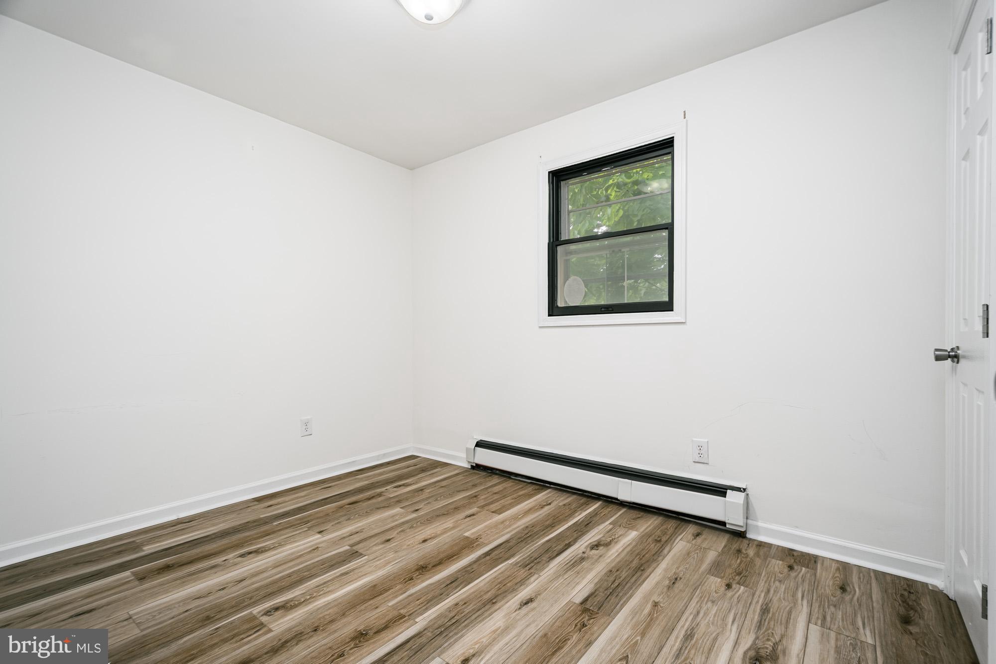 MOUNTAIN LAKE PARK - Residential