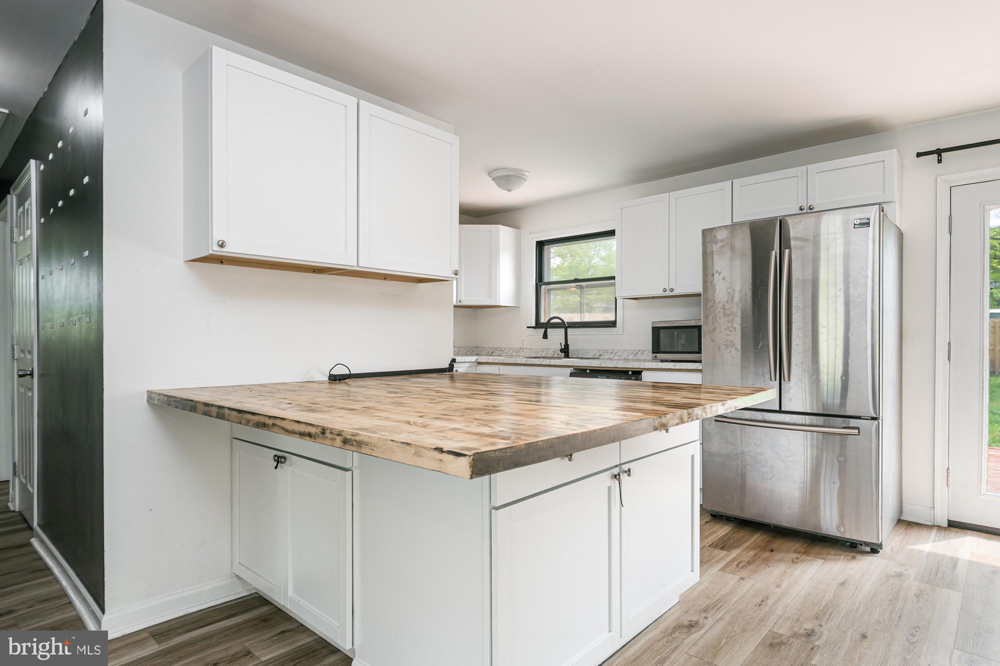 MOUNTAIN LAKE PARK - Residential