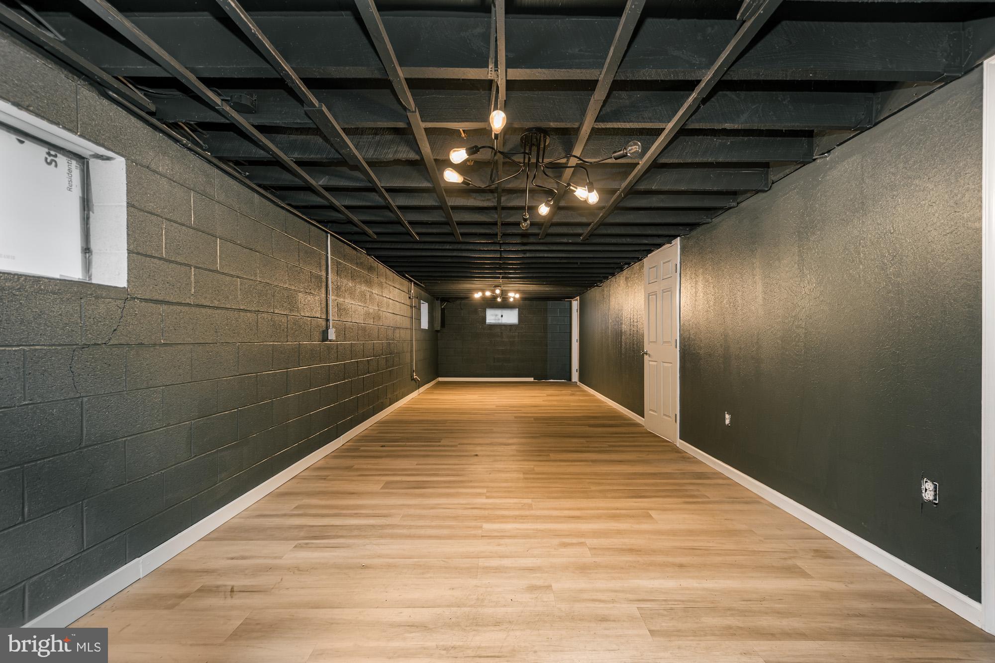 MOUNTAIN LAKE PARK - Residential