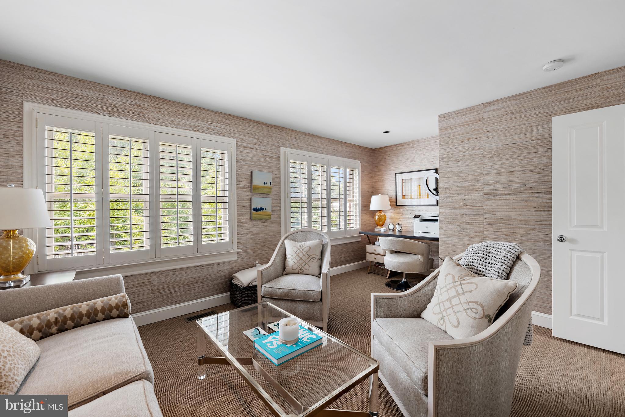 FAIRFAX ROW - Residential