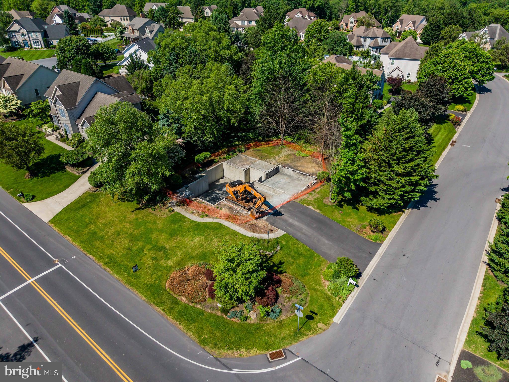 1098 COUNTRY CLUB ROAD