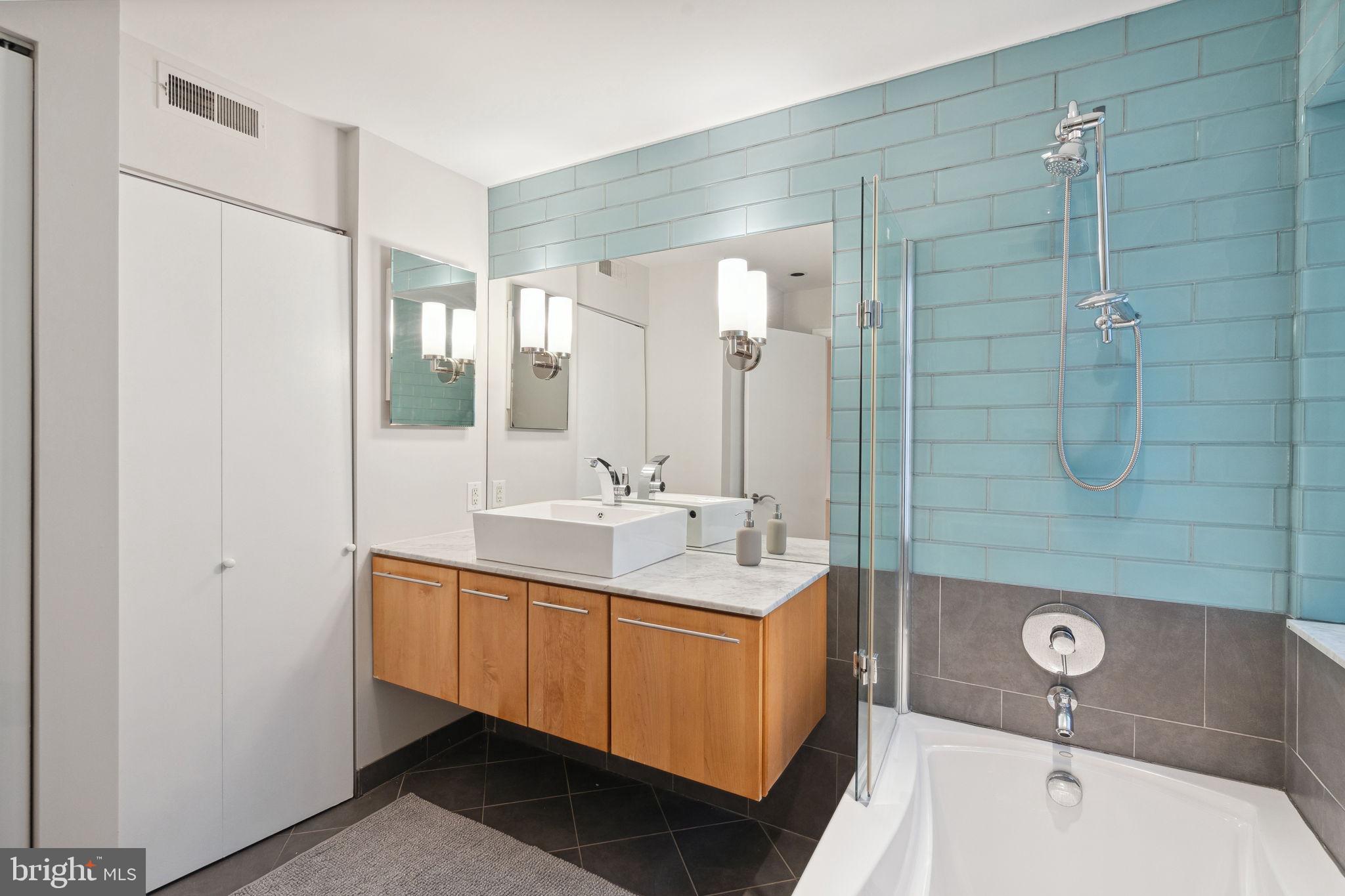 GRADUATE HOSPITAL - Residential