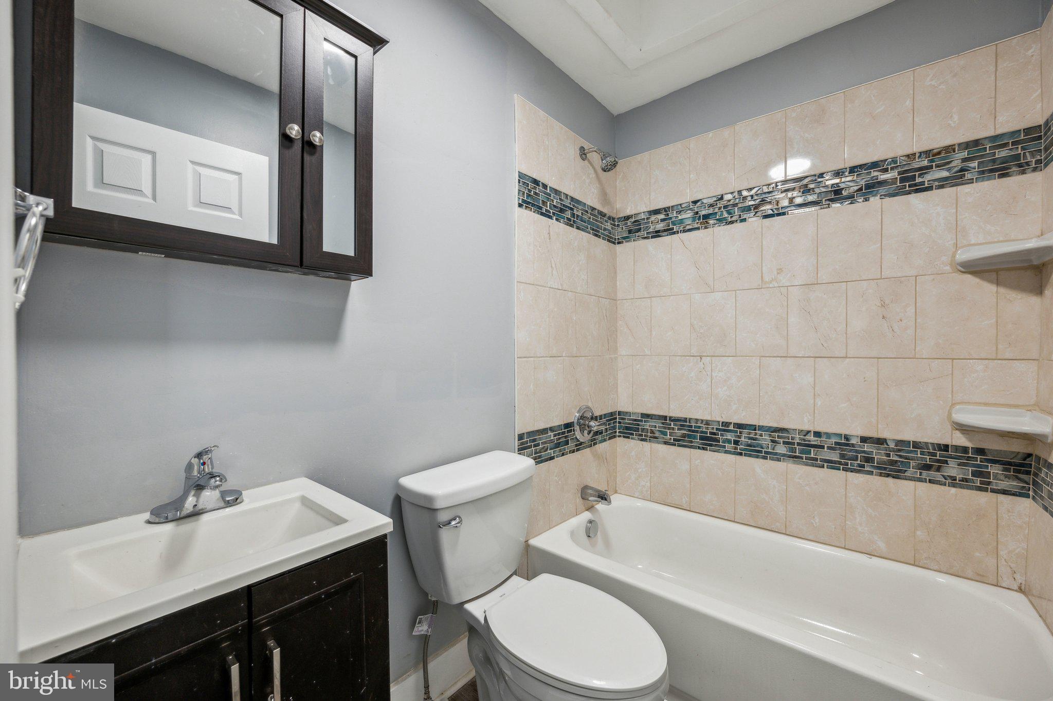 FOUR BY FOUR - Residential