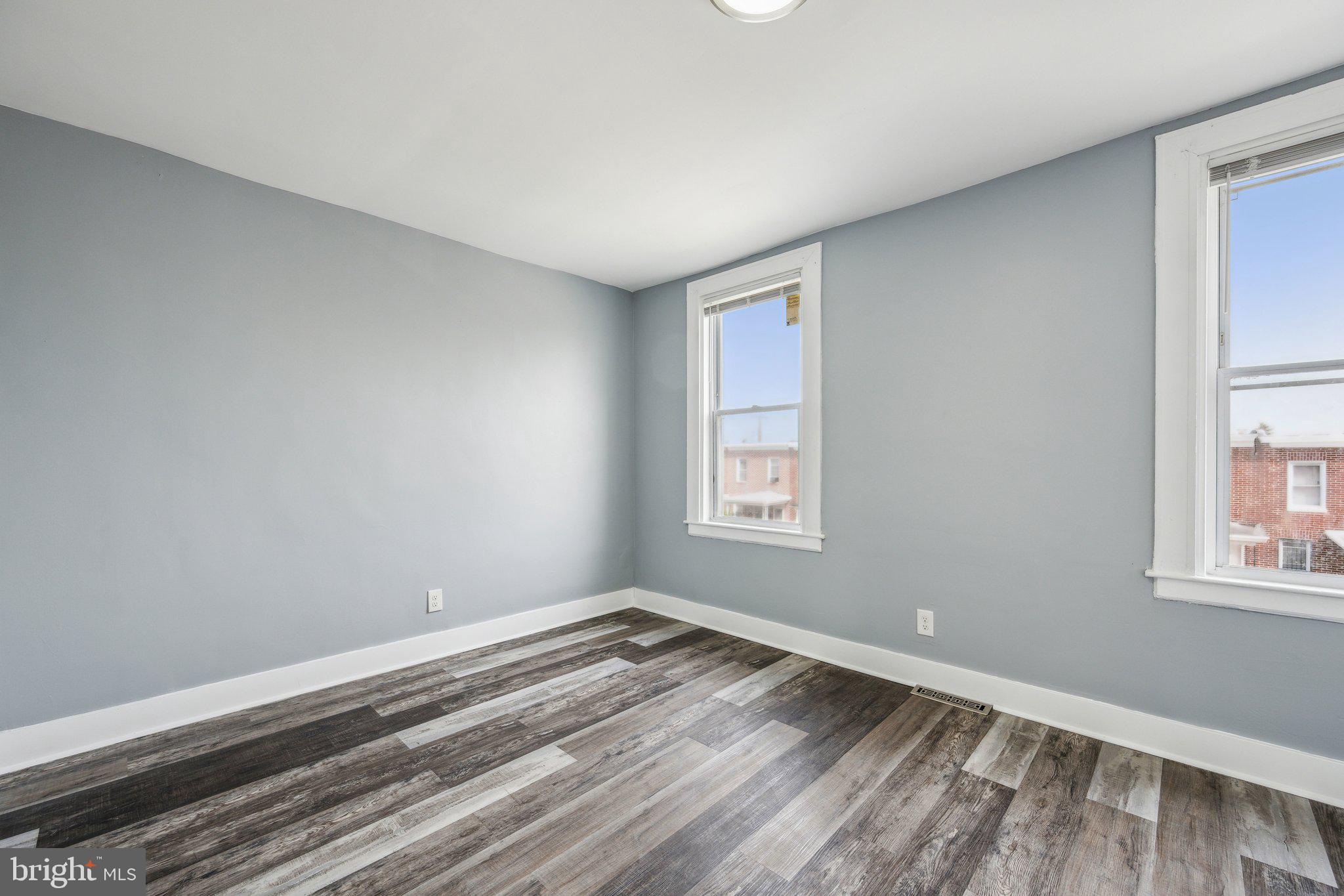 FOUR BY FOUR - Residential