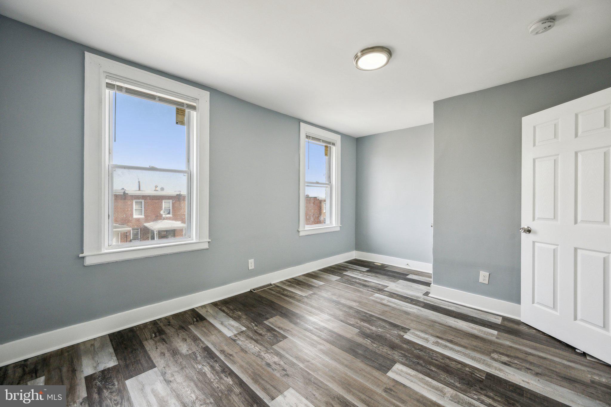 FOUR BY FOUR - Residential