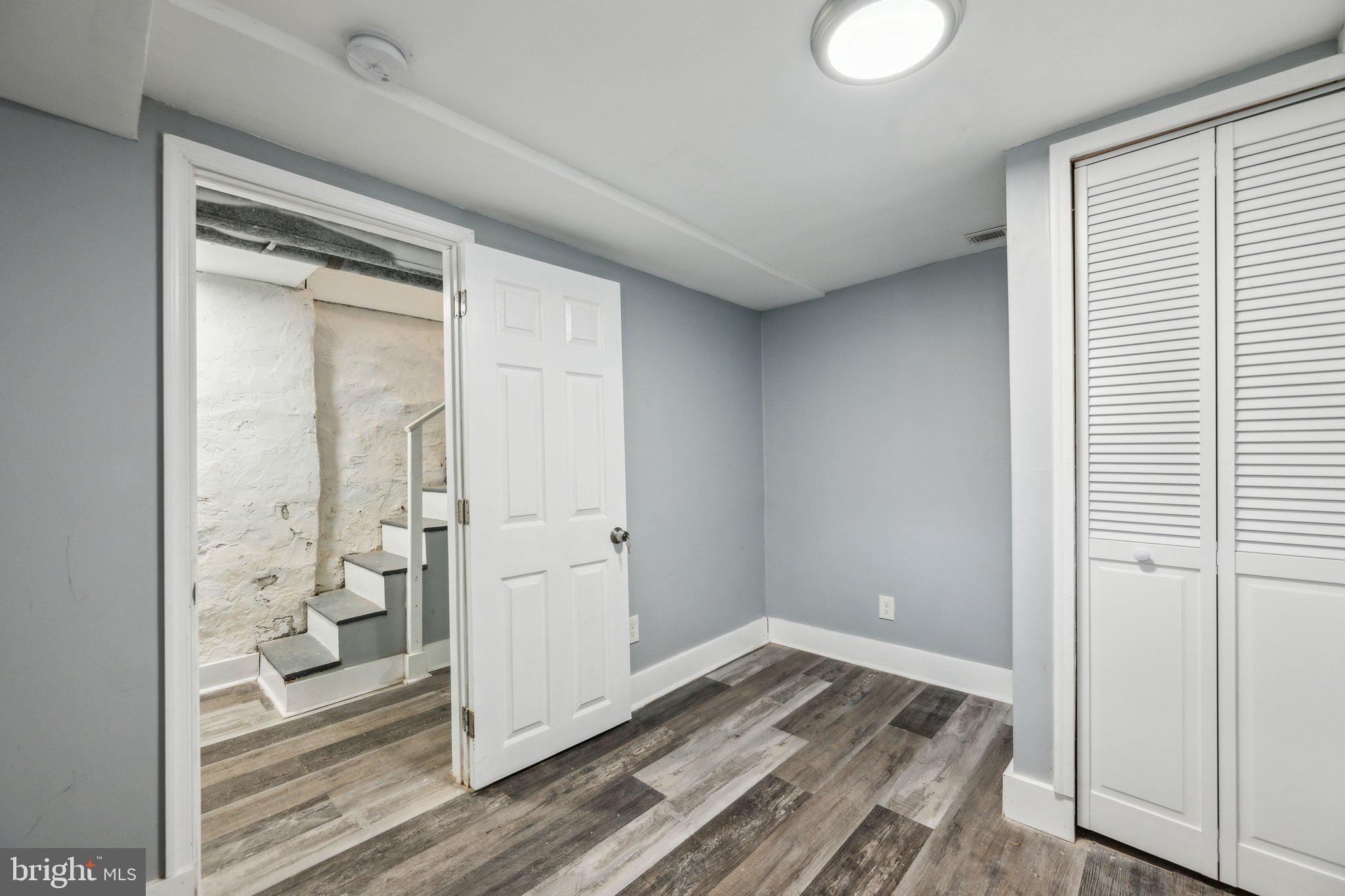 FOUR BY FOUR - Residential