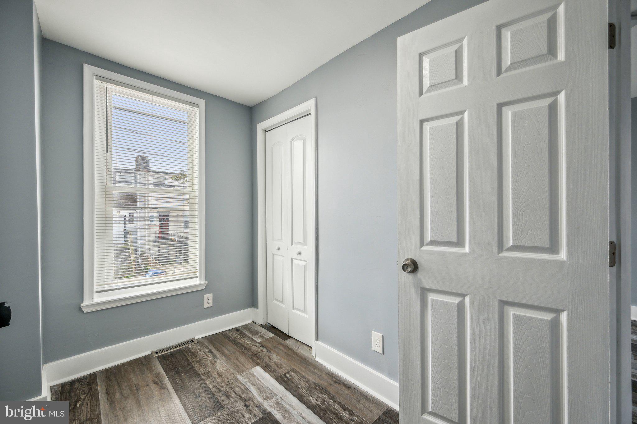 FOUR BY FOUR - Residential