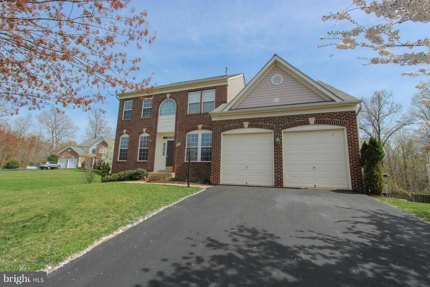 Fabulous colonial on what is one of the best lots in the Forest.  Great backyard views of wooded parkland.  Beautiful upgrades including new hardwood floors on the main level.  Spacious family room with a gourmet kitchen. Huge rec room downstairs with plenty of storage.  Convenient location to Ffx County Parkway, Franconia Metro, and Ft Belvoir. Please call or text Alt Agent with questions.