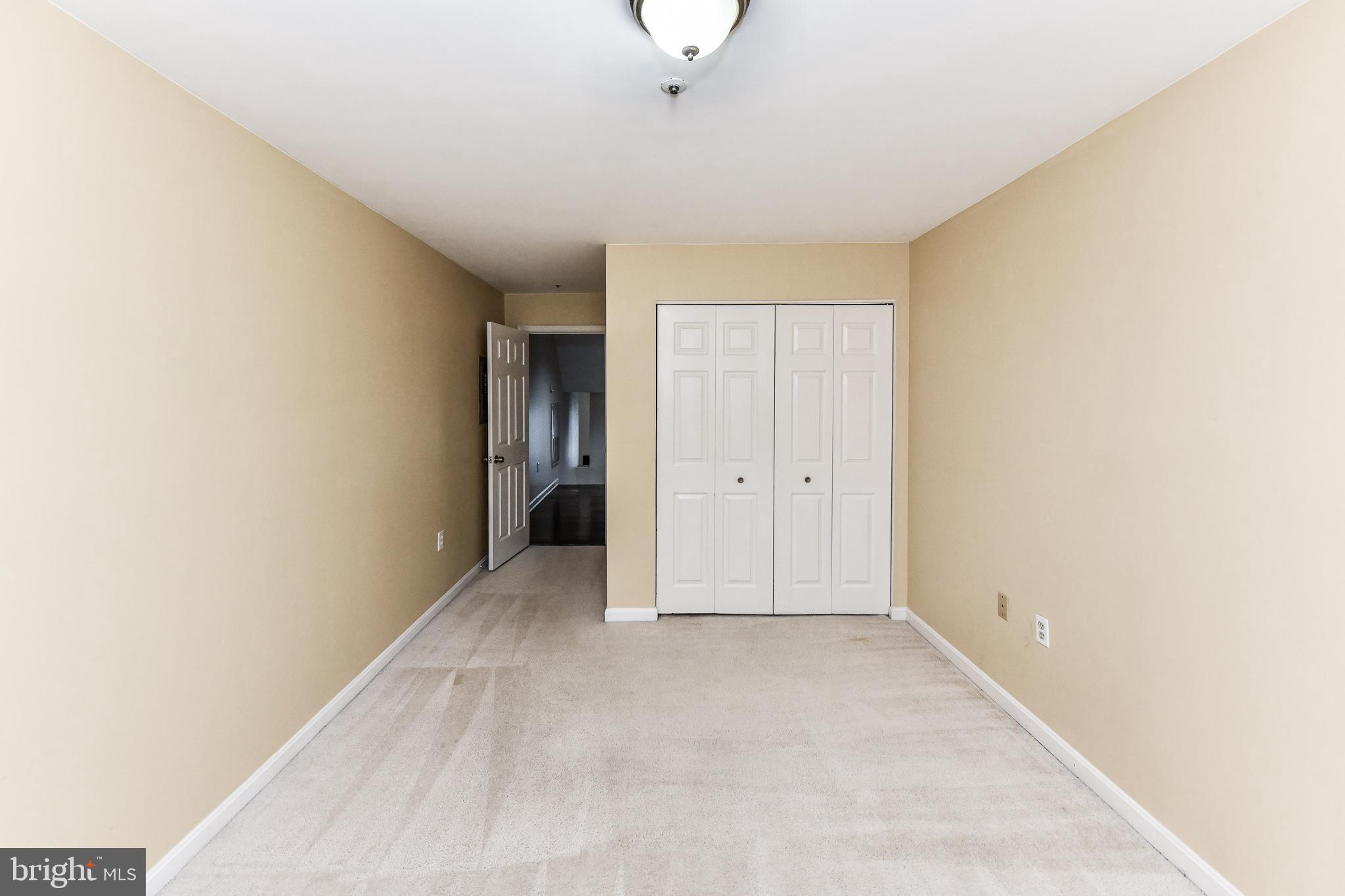 HILLWOOD - Residential Lease