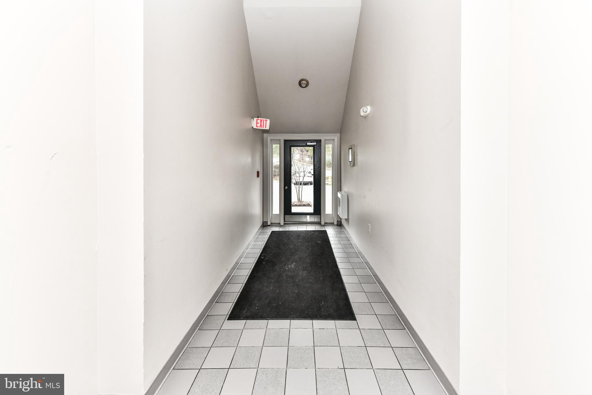 HILLWOOD - Residential Lease