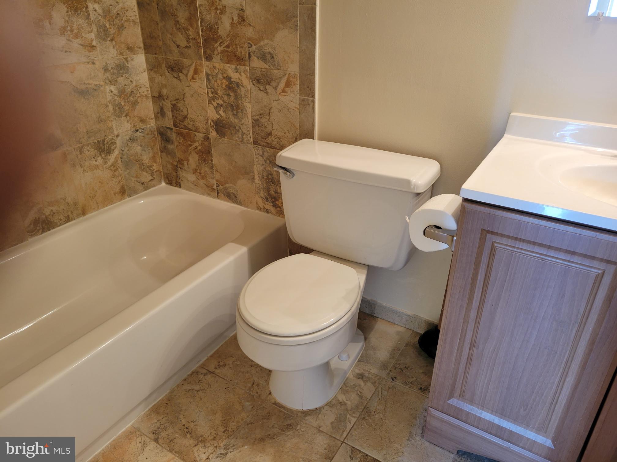 WESTPHALIA WOODS - Residential Lease