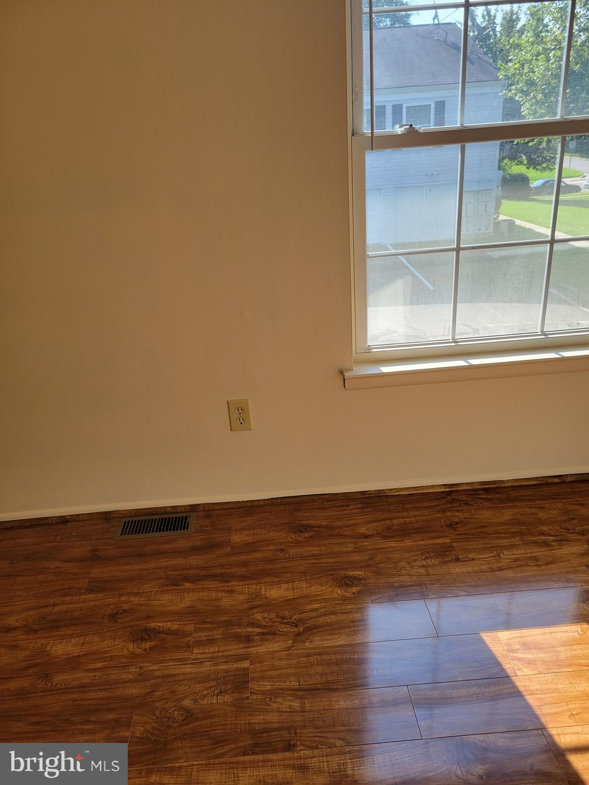 WESTPHALIA WOODS - Residential Lease