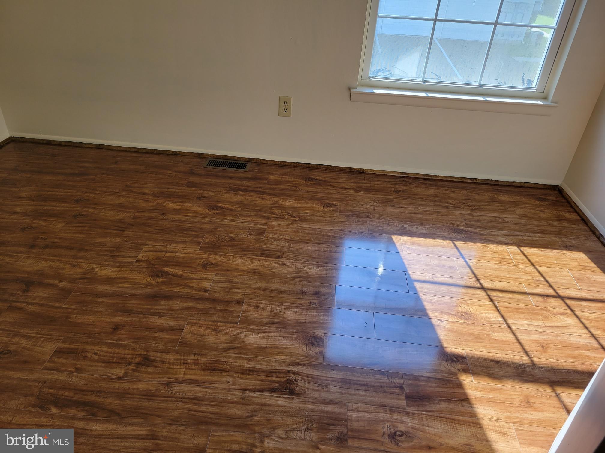 WESTPHALIA WOODS - Residential Lease