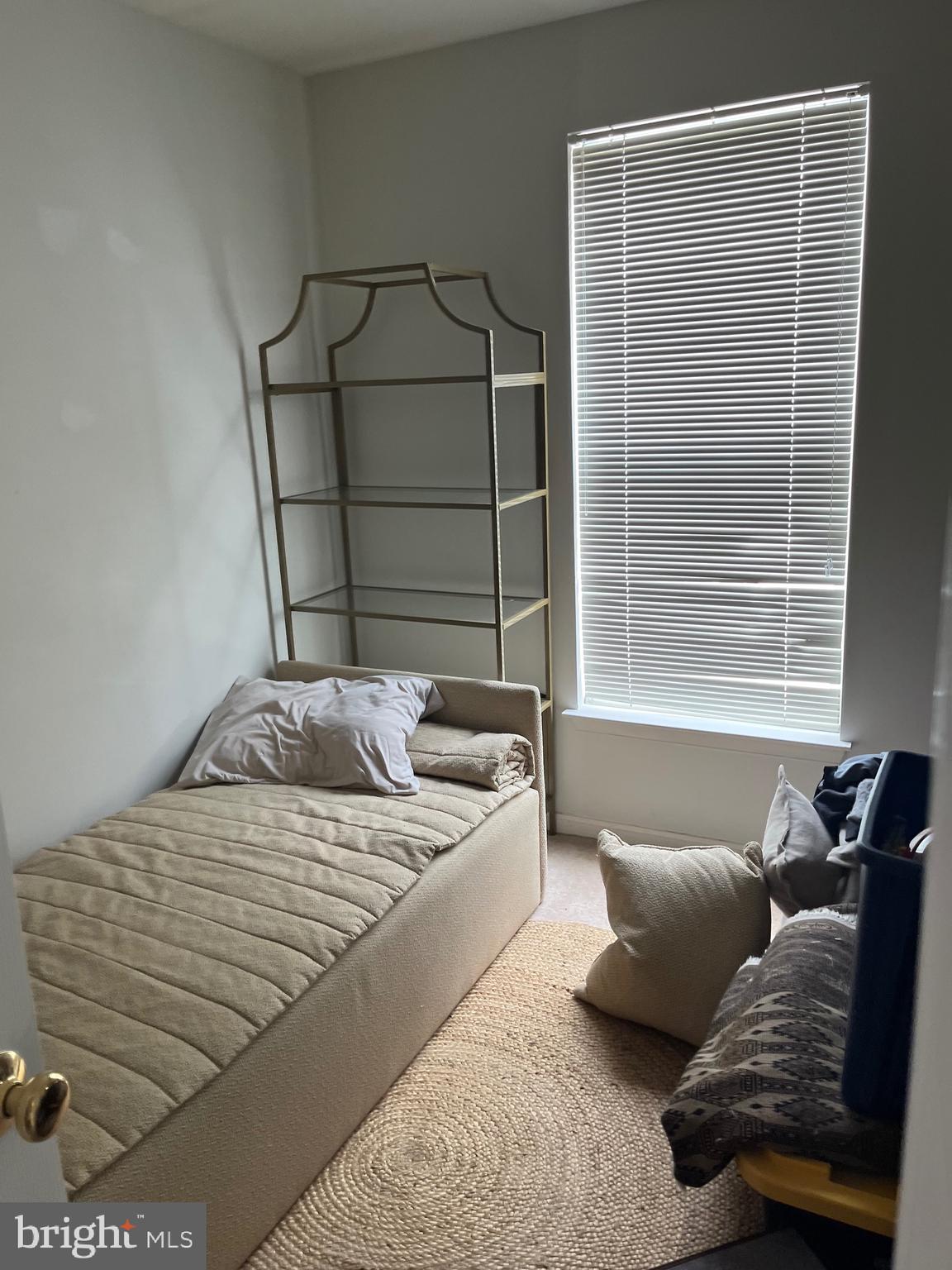 ASHBURN VILLAGE - Residential Lease