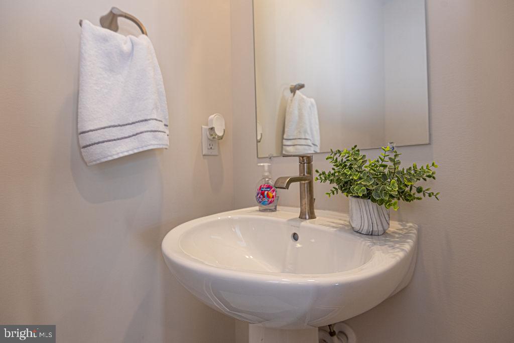 MILOS HAVEN - Residential