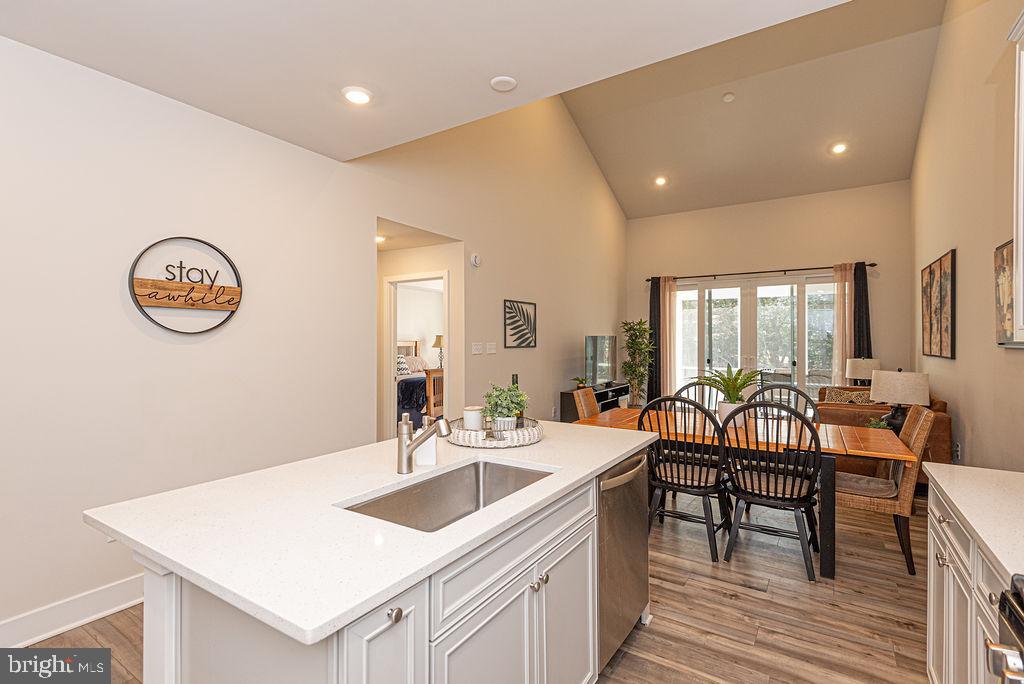 MILOS HAVEN - Residential