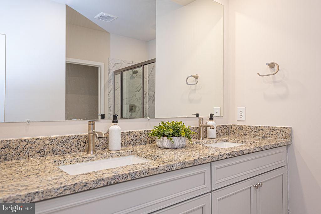 MILOS HAVEN - Residential