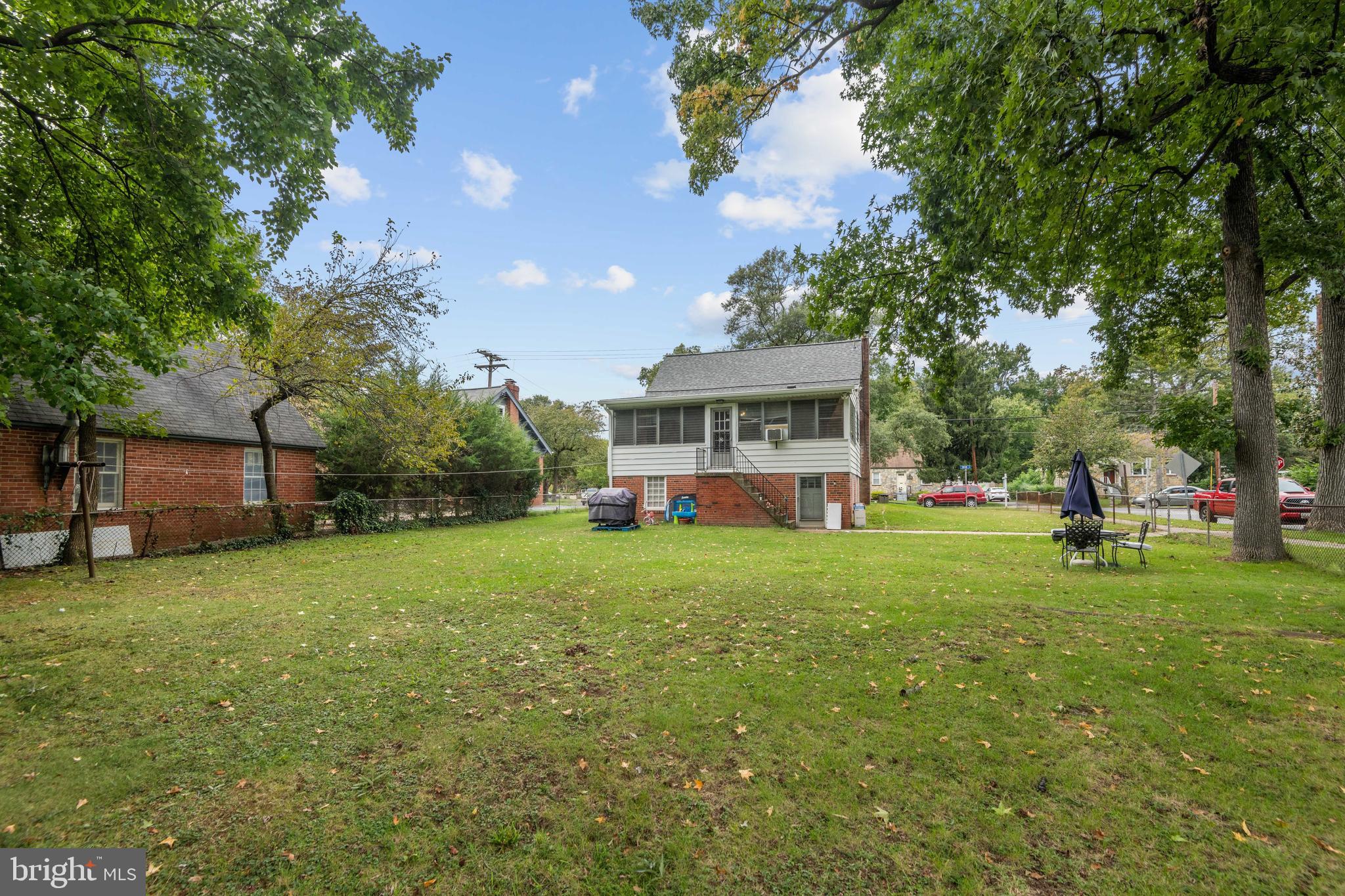 RIVERDALE PARK - Residential