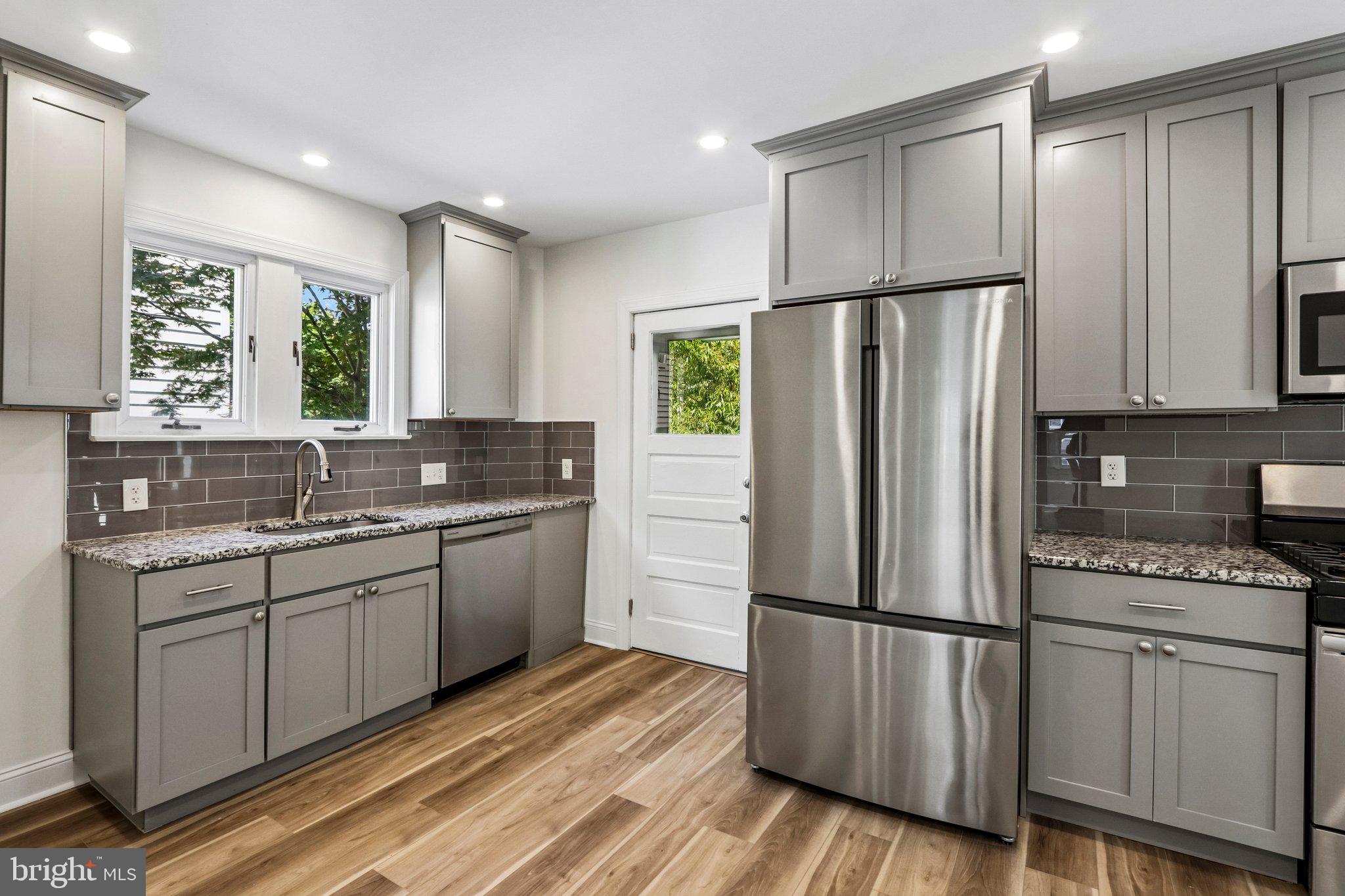WILLOW GROVE - Residential