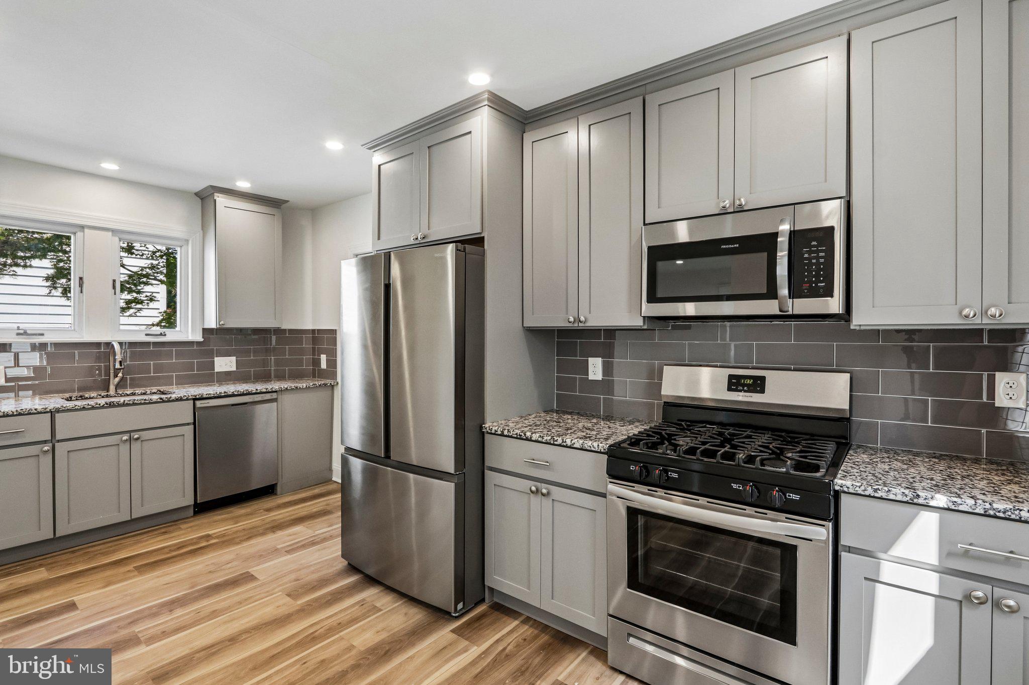 WILLOW GROVE - Residential