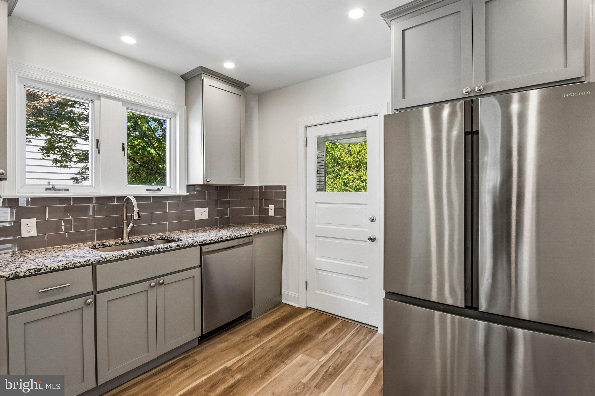 WILLOW GROVE - Residential