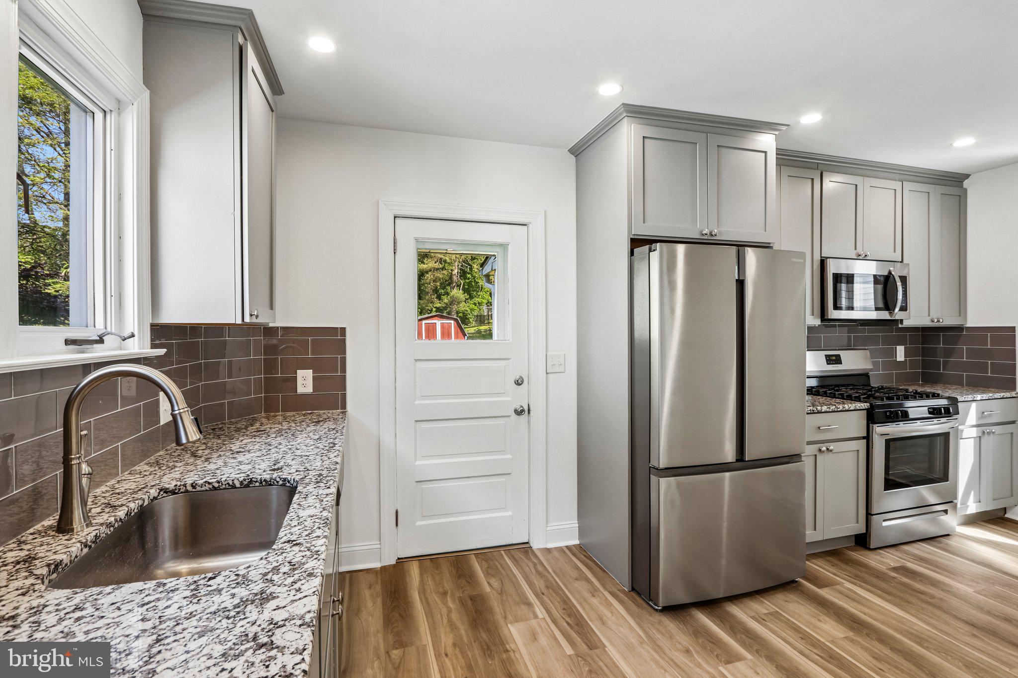 WILLOW GROVE - Residential