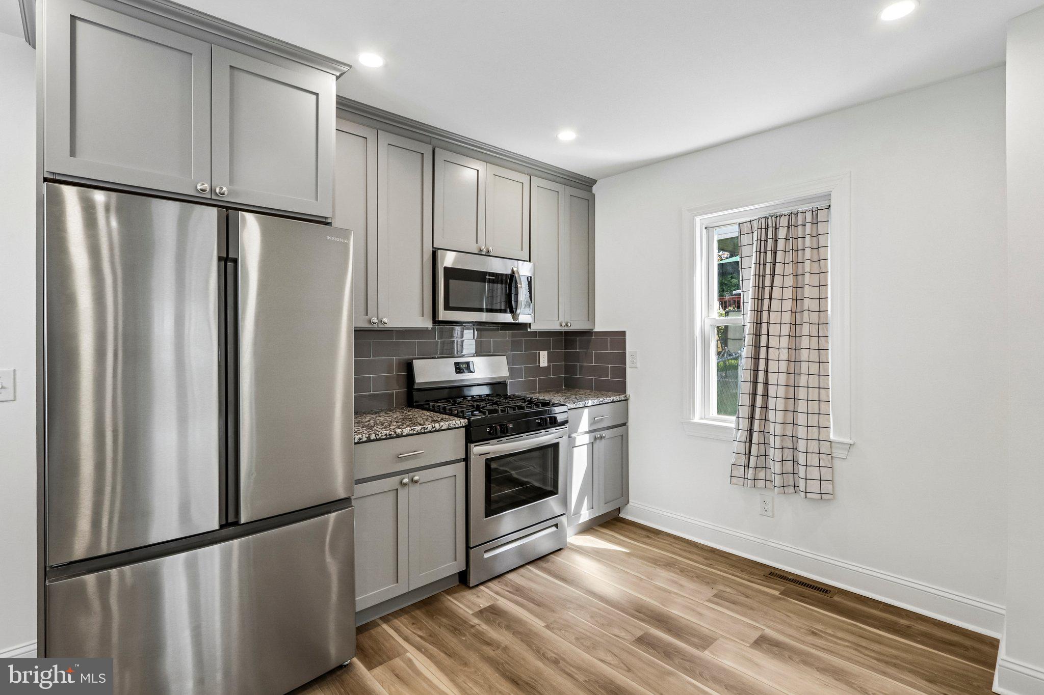WILLOW GROVE - Residential
