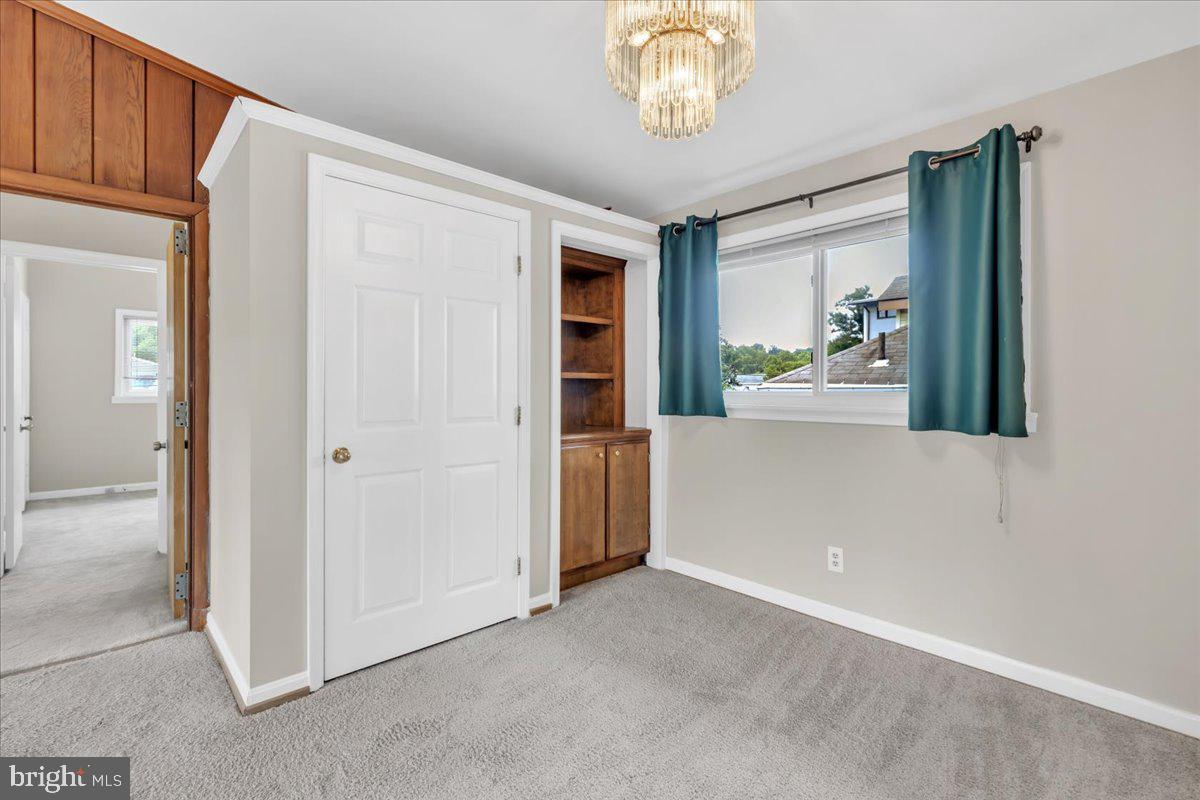 ADDISON HEIGHTS - Residential Lease