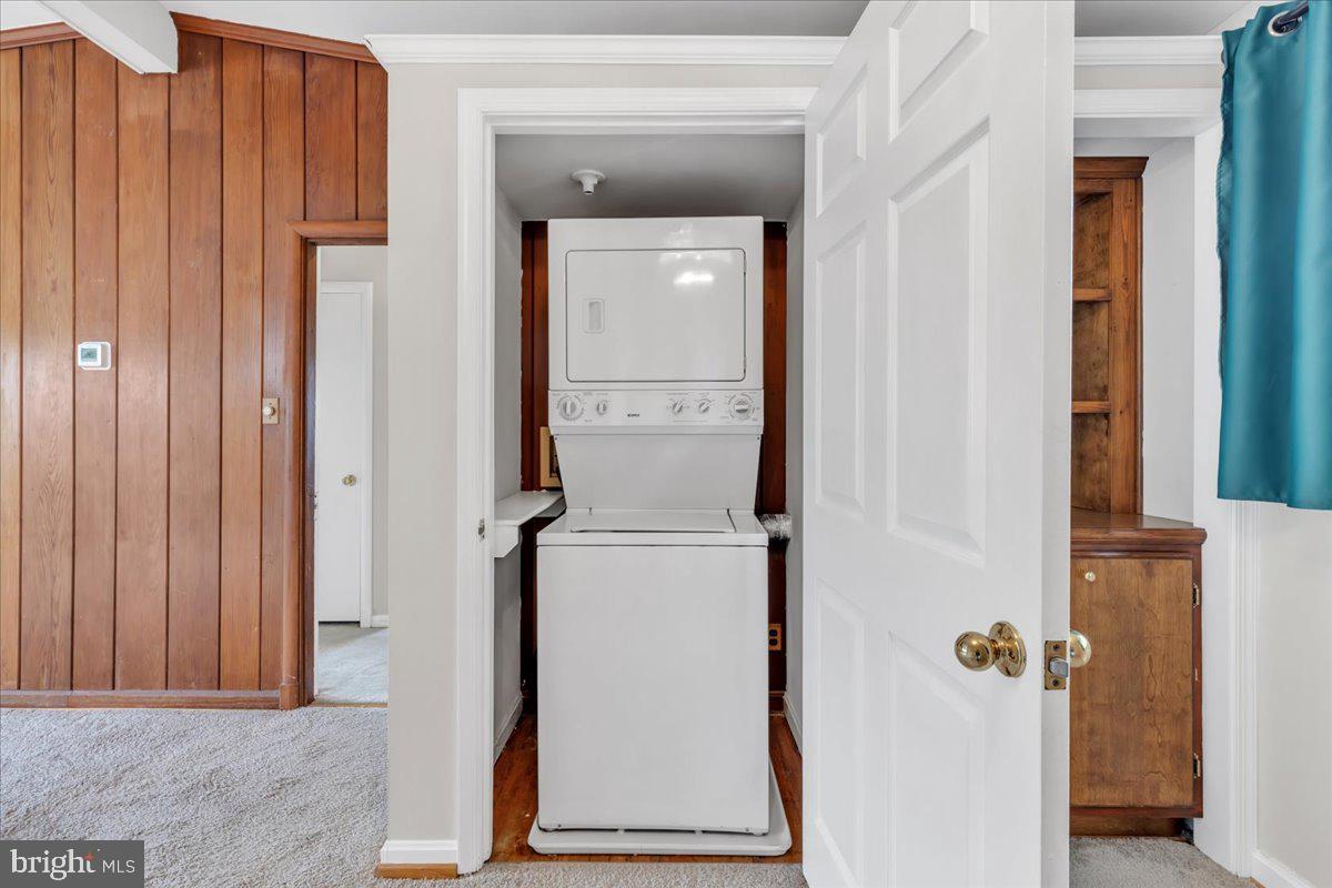 ADDISON HEIGHTS - Residential Lease