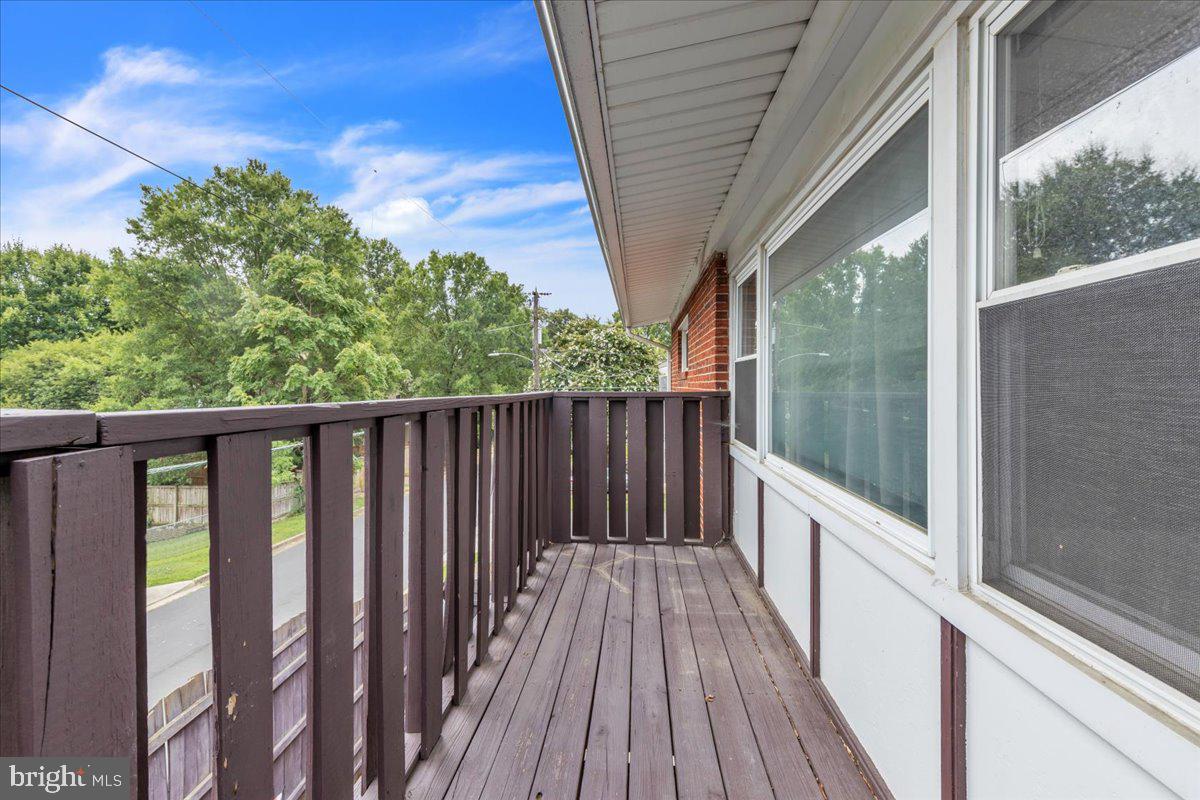 ADDISON HEIGHTS - Residential Lease