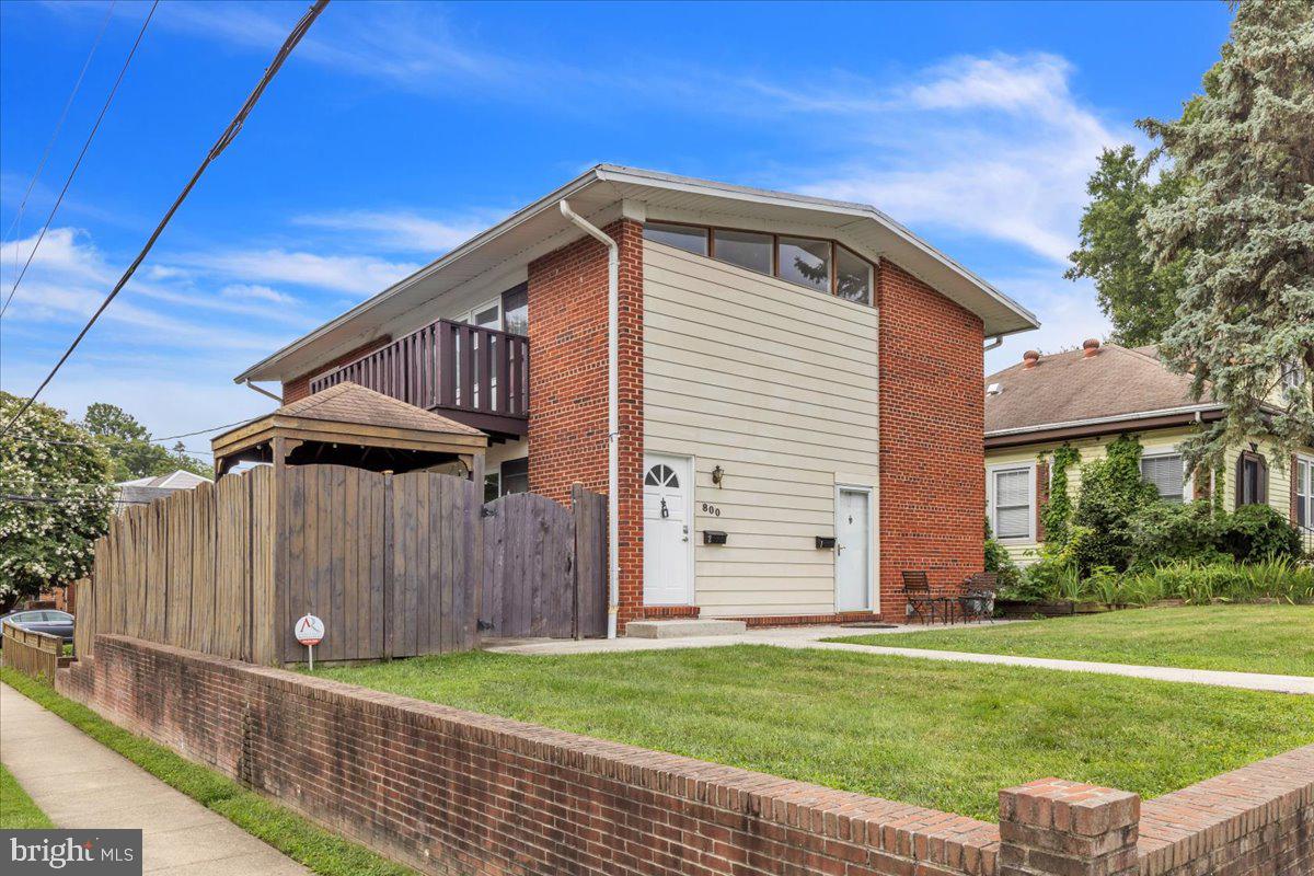 ADDISON HEIGHTS - Residential Lease