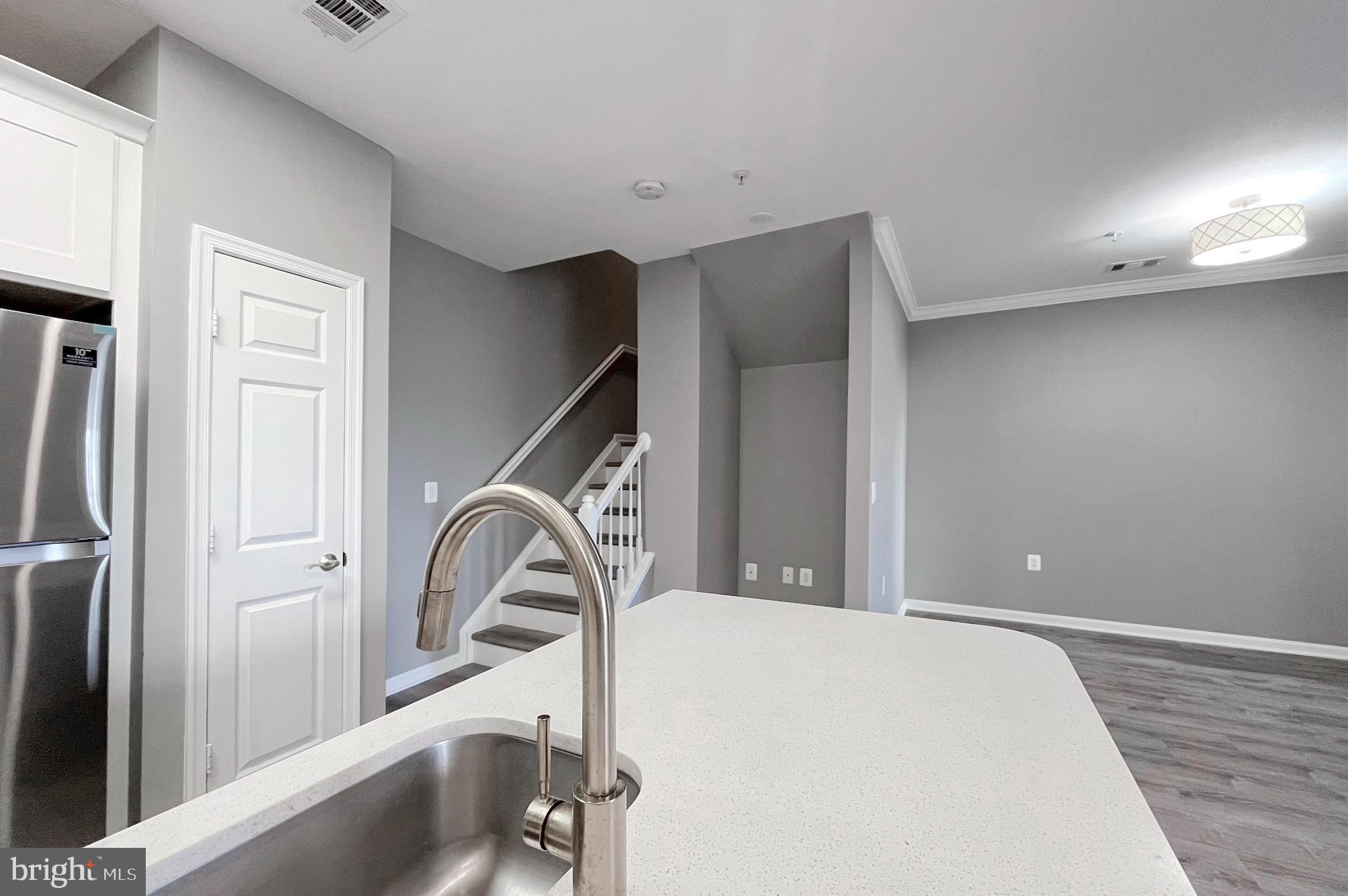 FAIRFAX RIDGE CONDOS - Residential