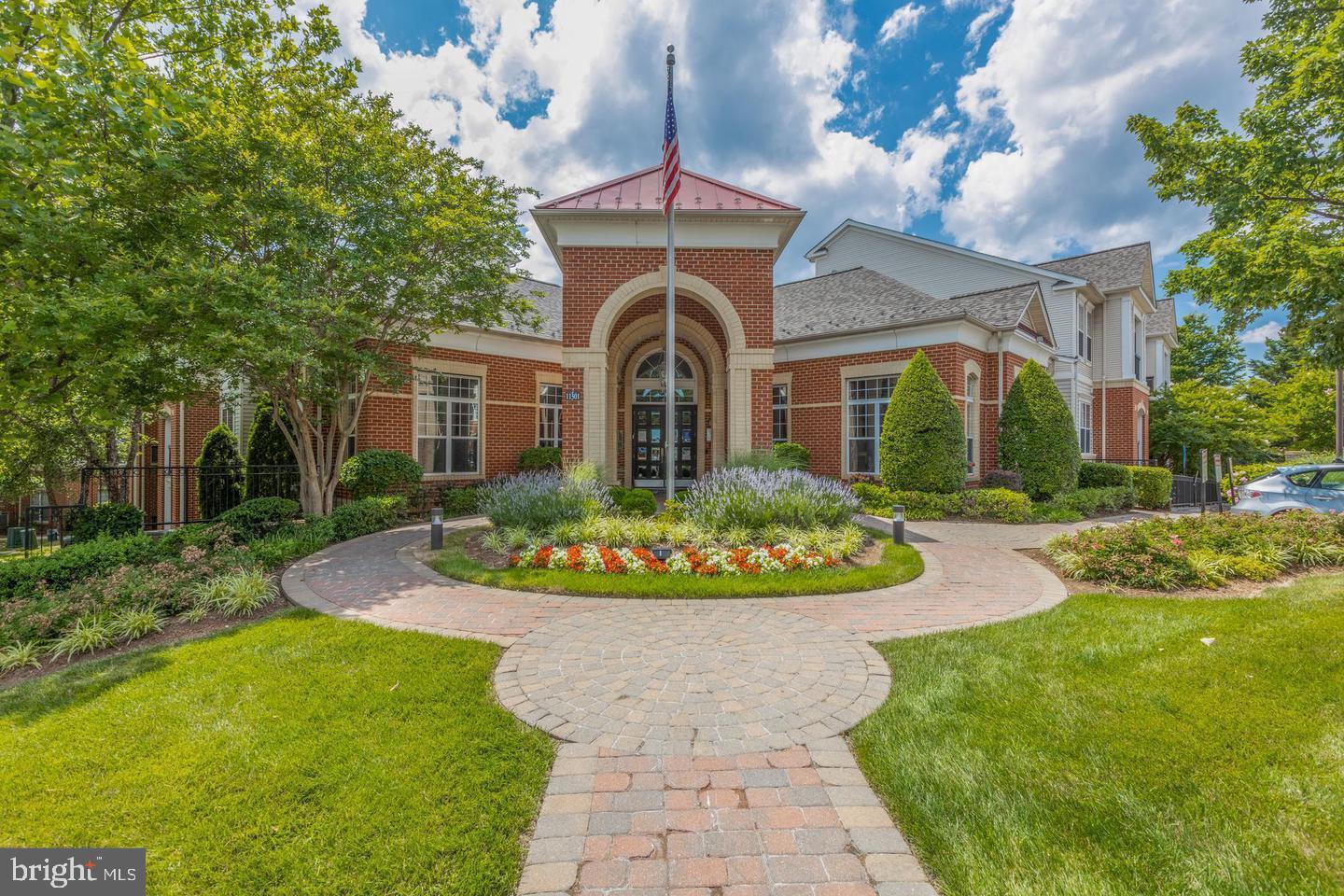 FAIRFAX RIDGE CONDOS - Residential