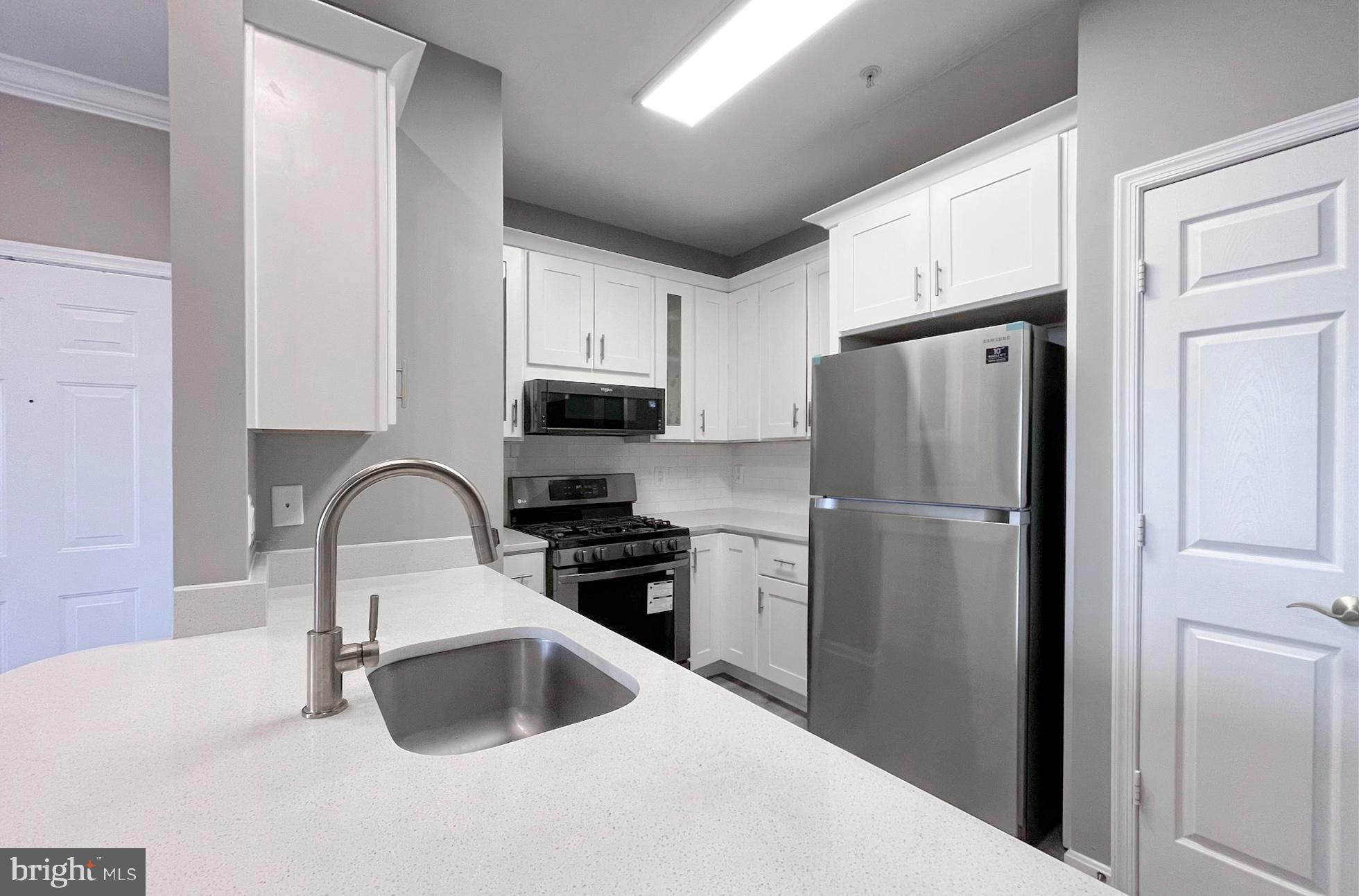 FAIRFAX RIDGE CONDOS - Residential