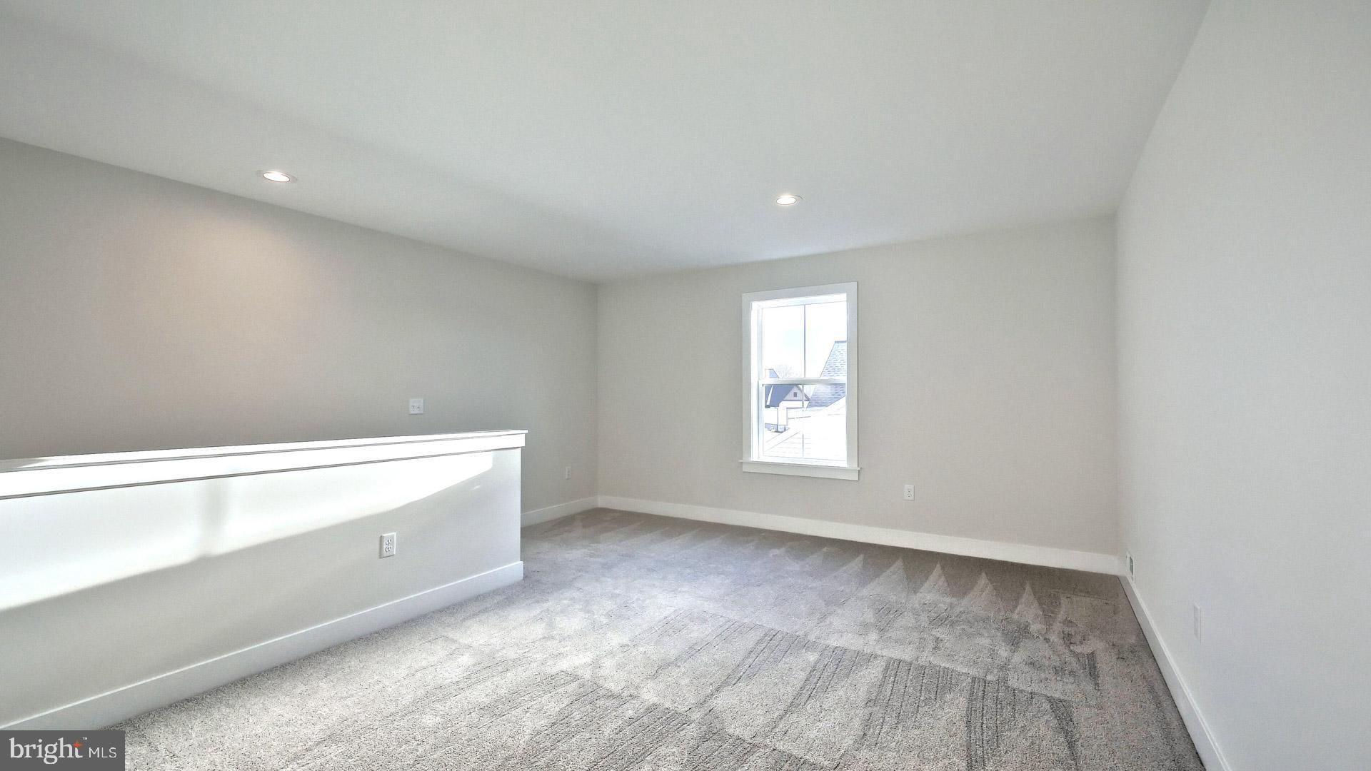 WINDING CREEK - Residential