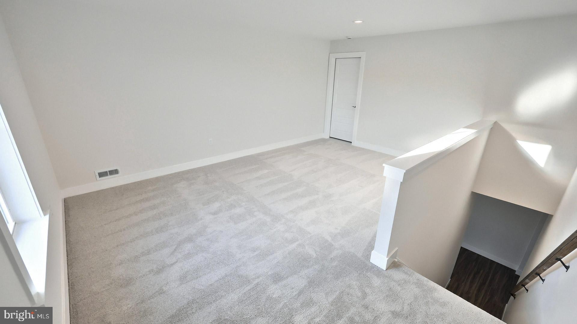 WINDING CREEK - Residential