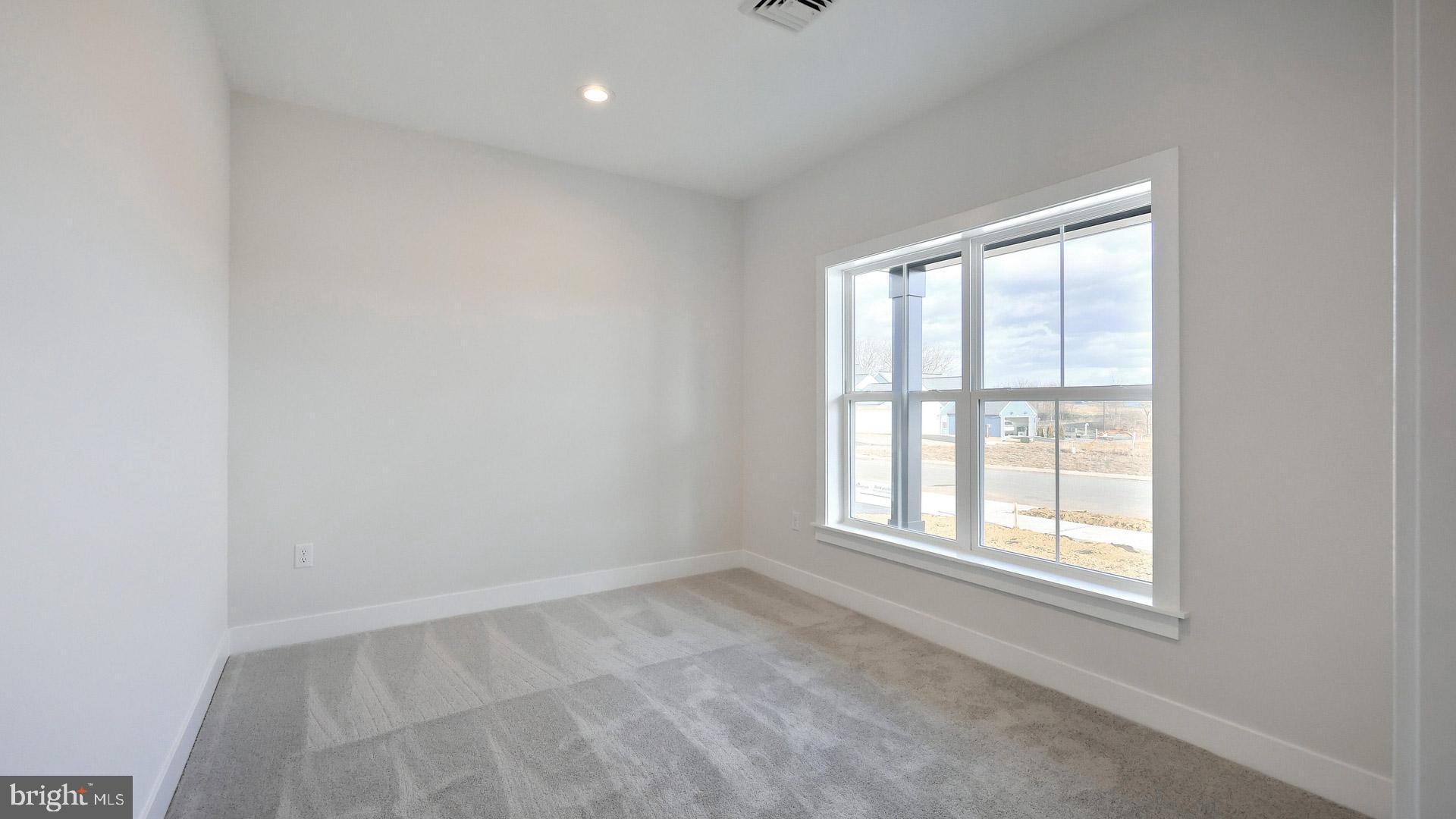 WINDING CREEK - Residential