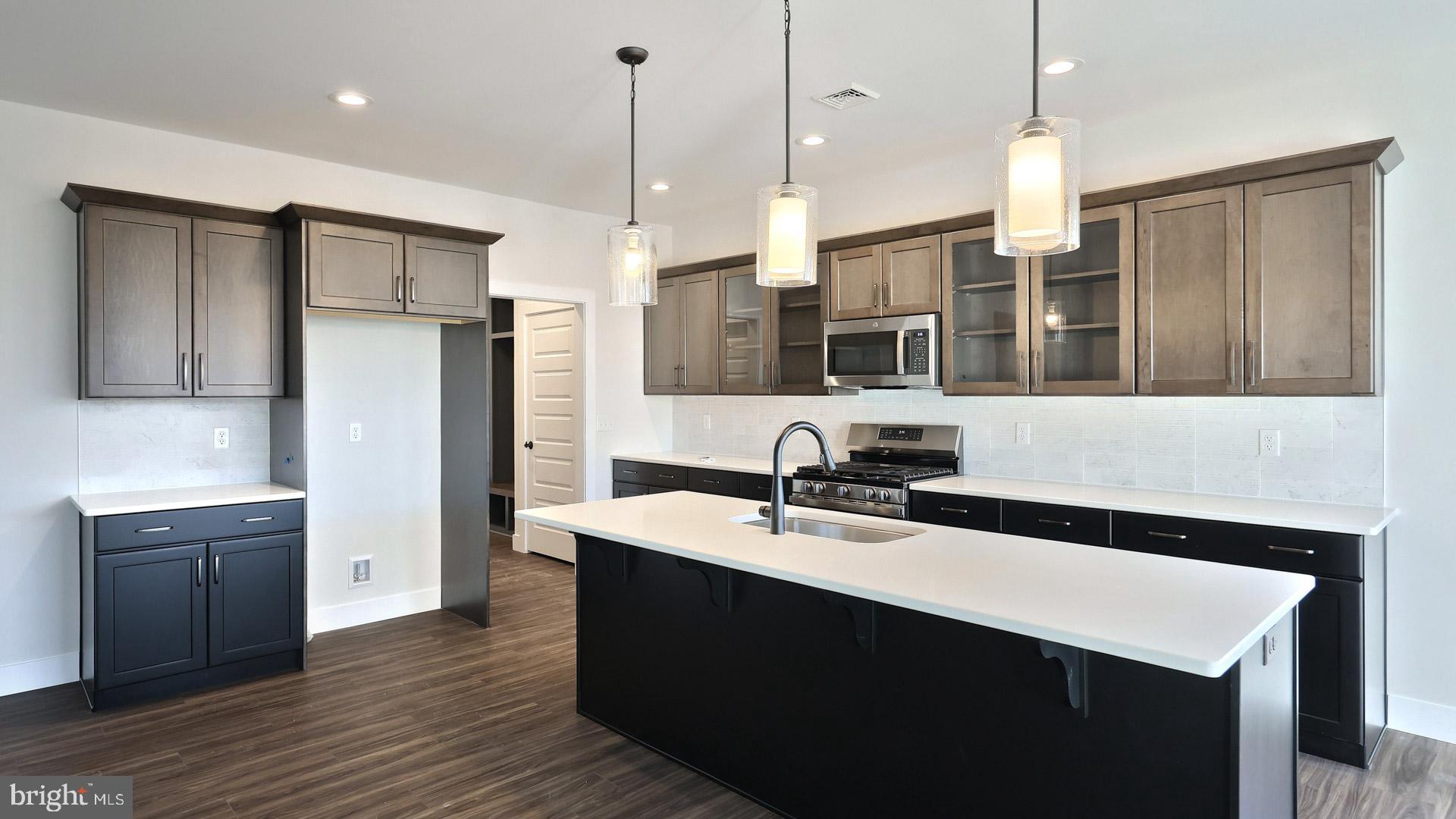 WINDING CREEK - Residential