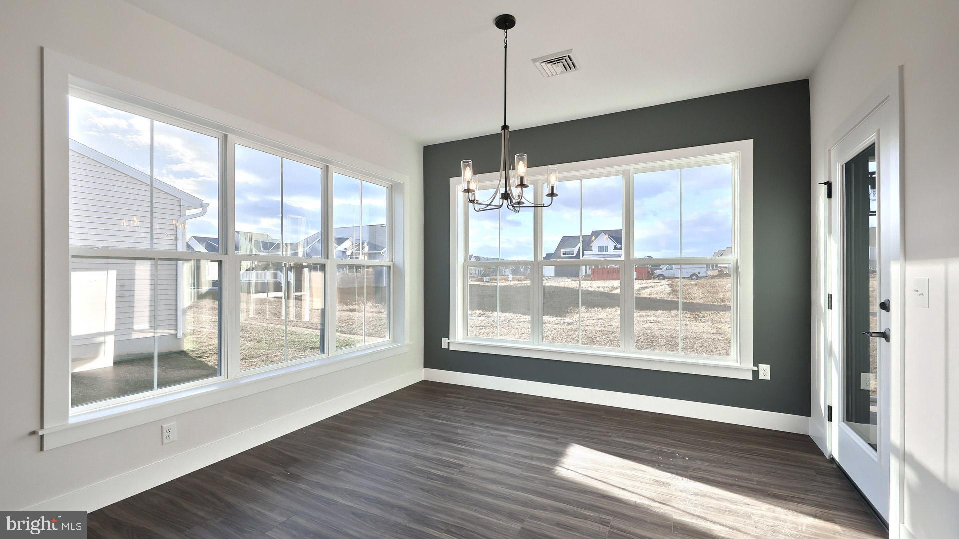 WINDING CREEK - Residential