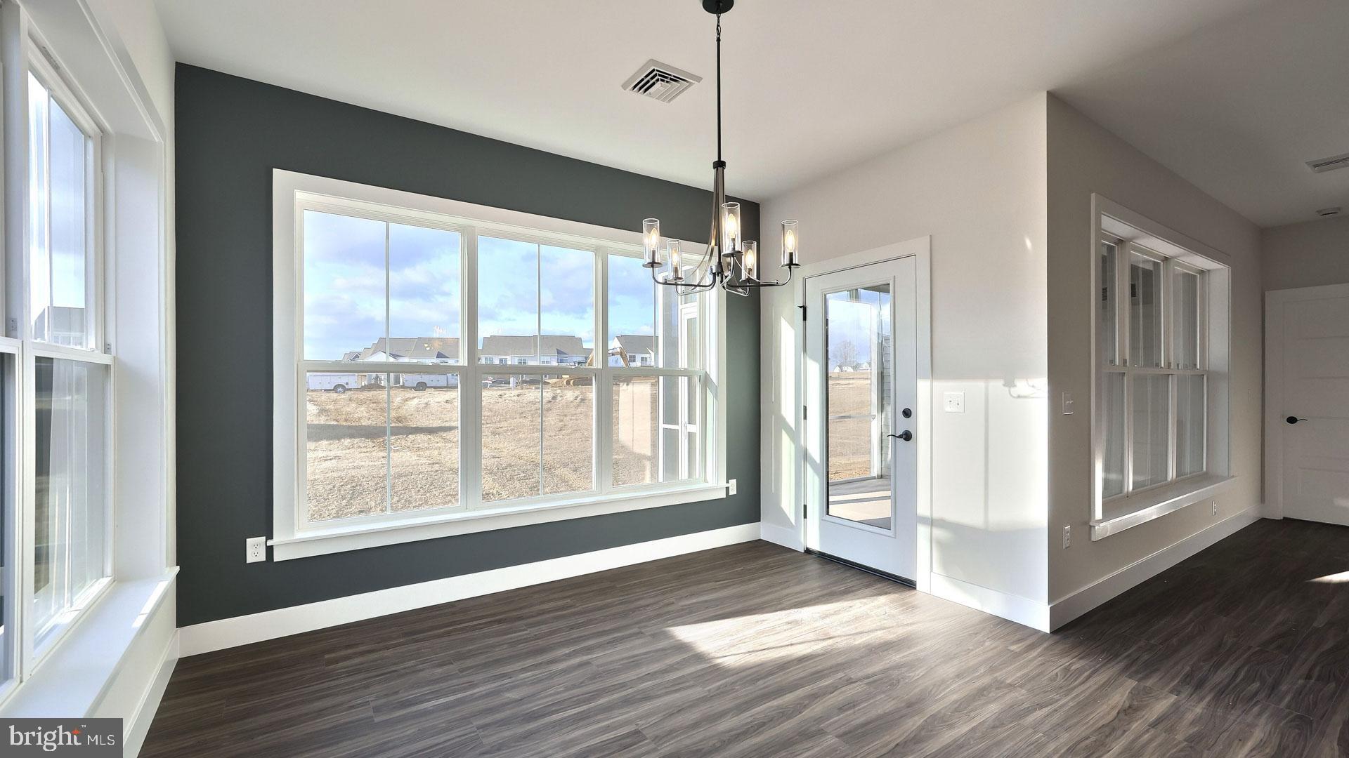 WINDING CREEK - Residential