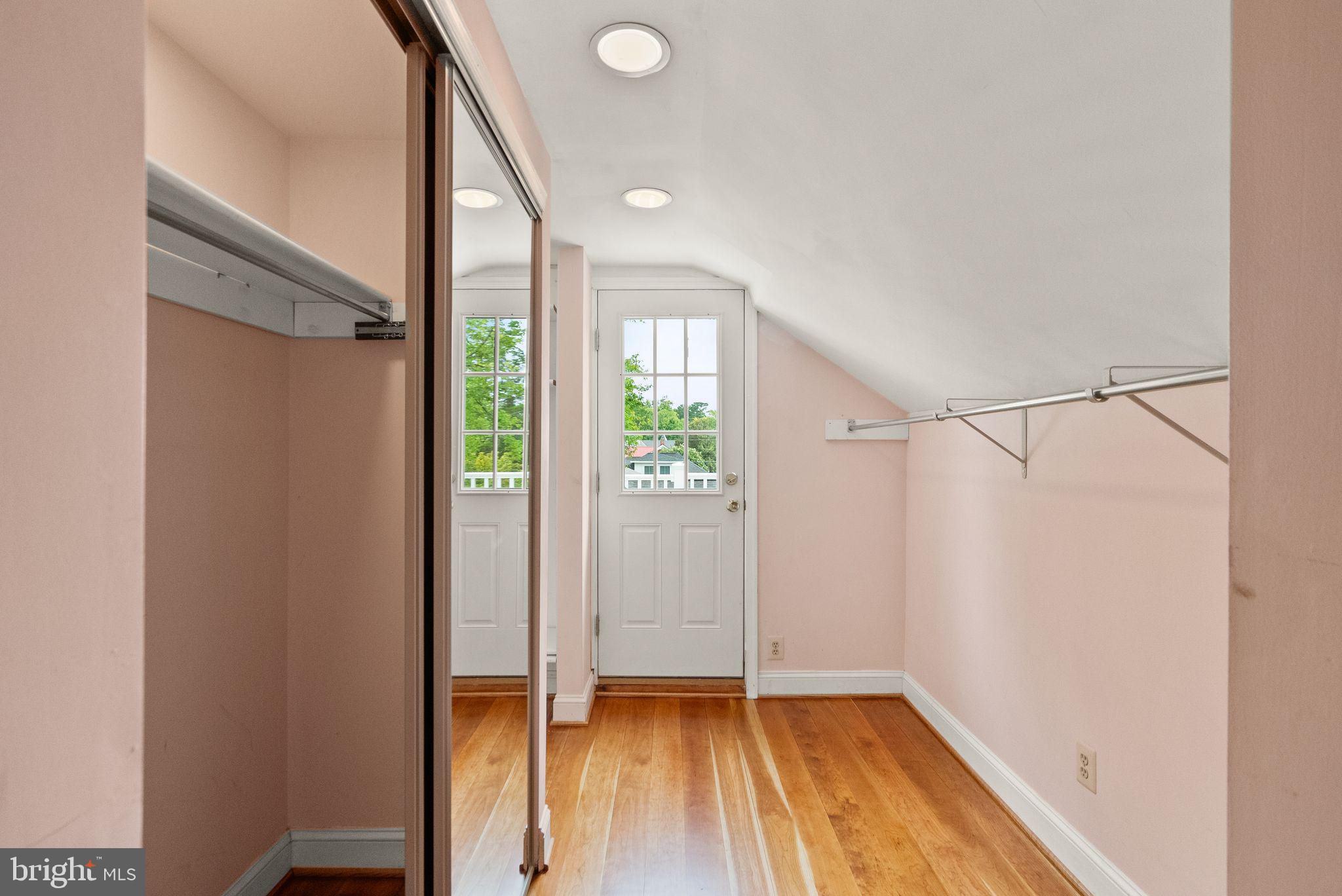 NORTHWEST - Residential