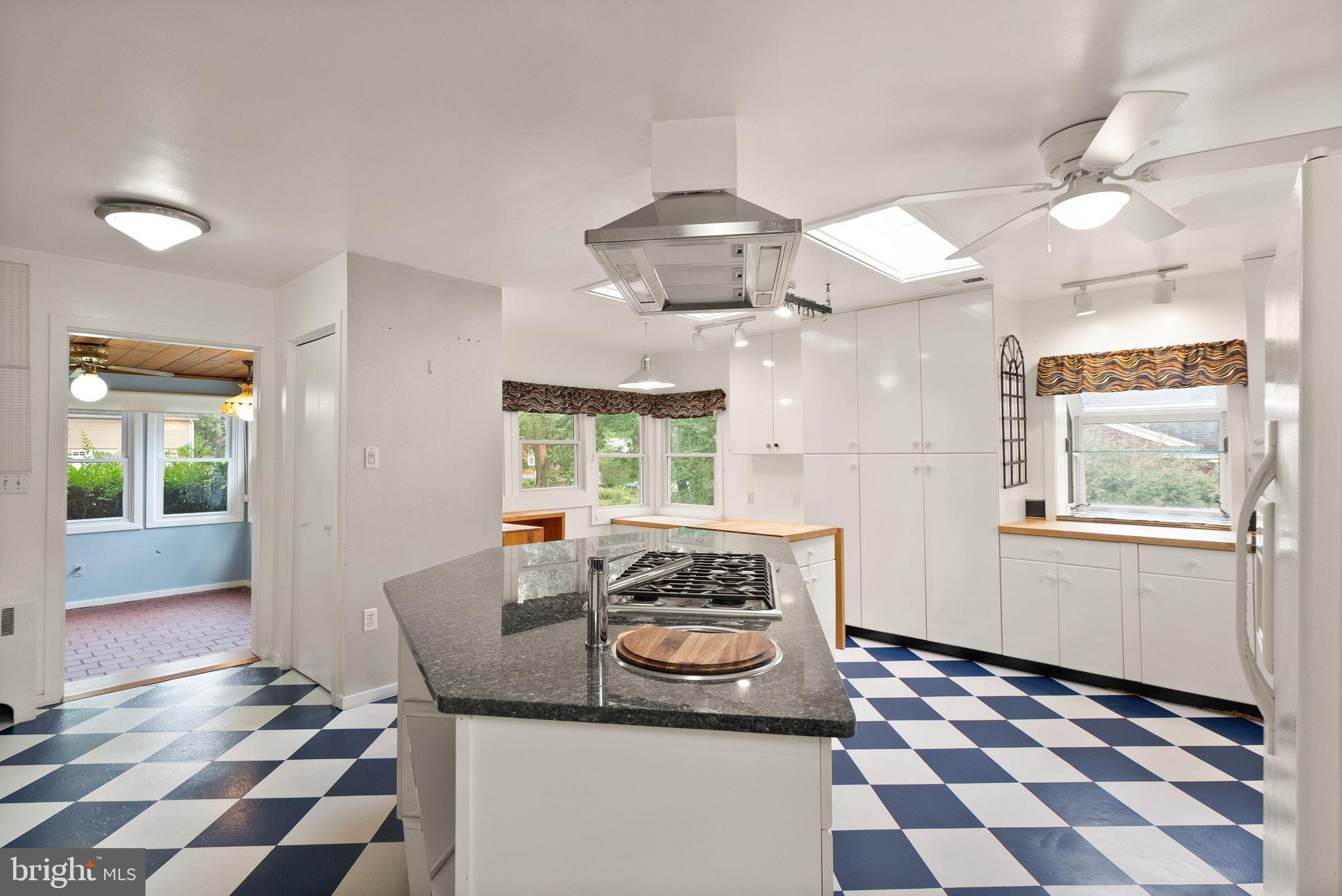 NORTHWEST - Residential