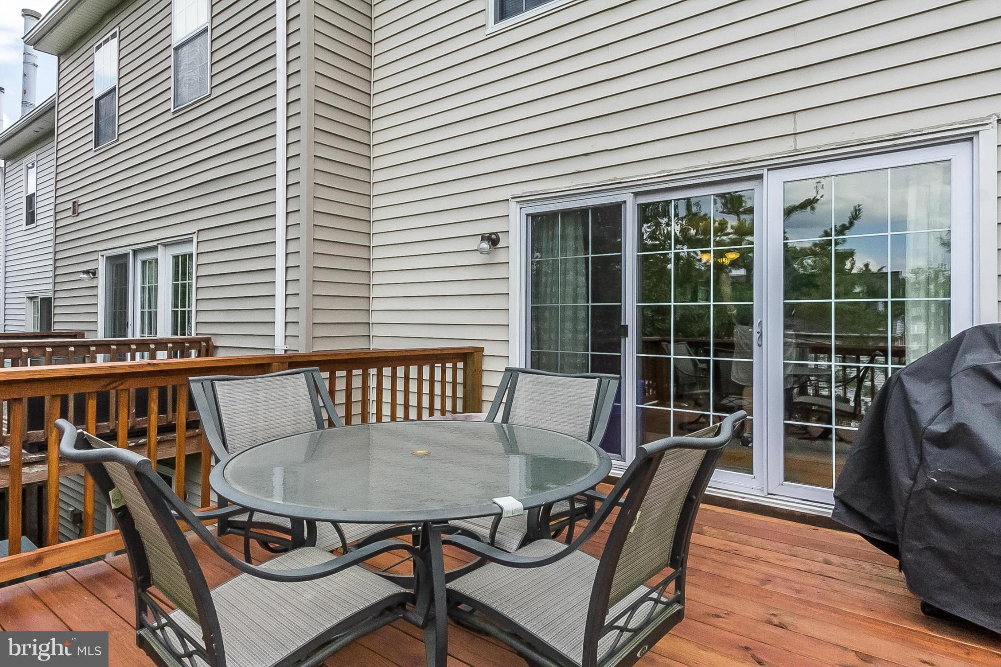 CROMWELL STATION - Residential