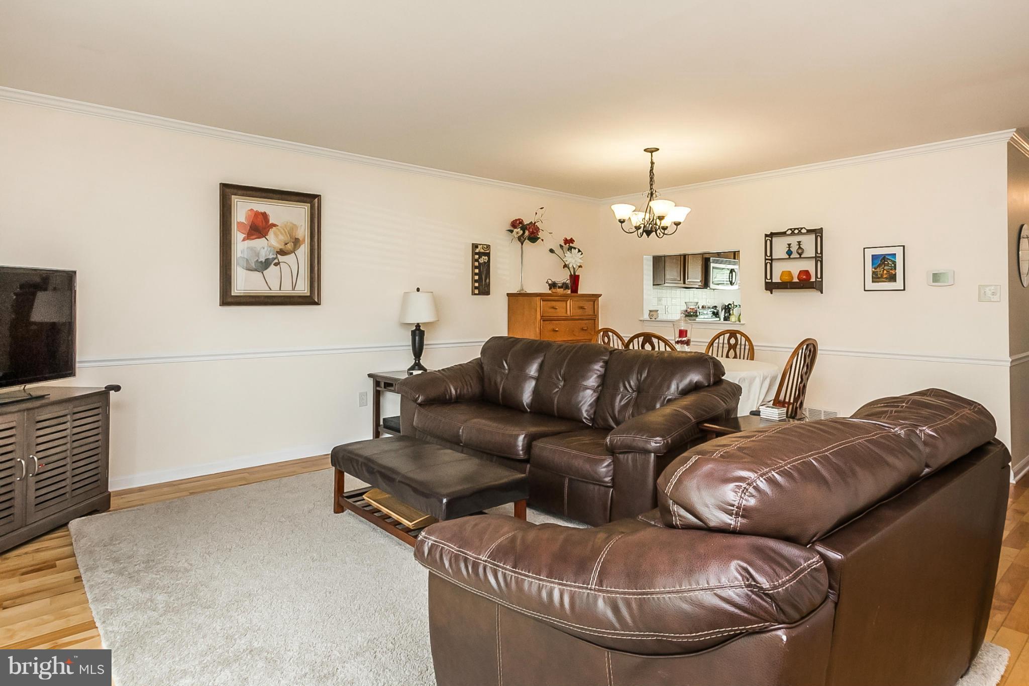 CROMWELL STATION - Residential