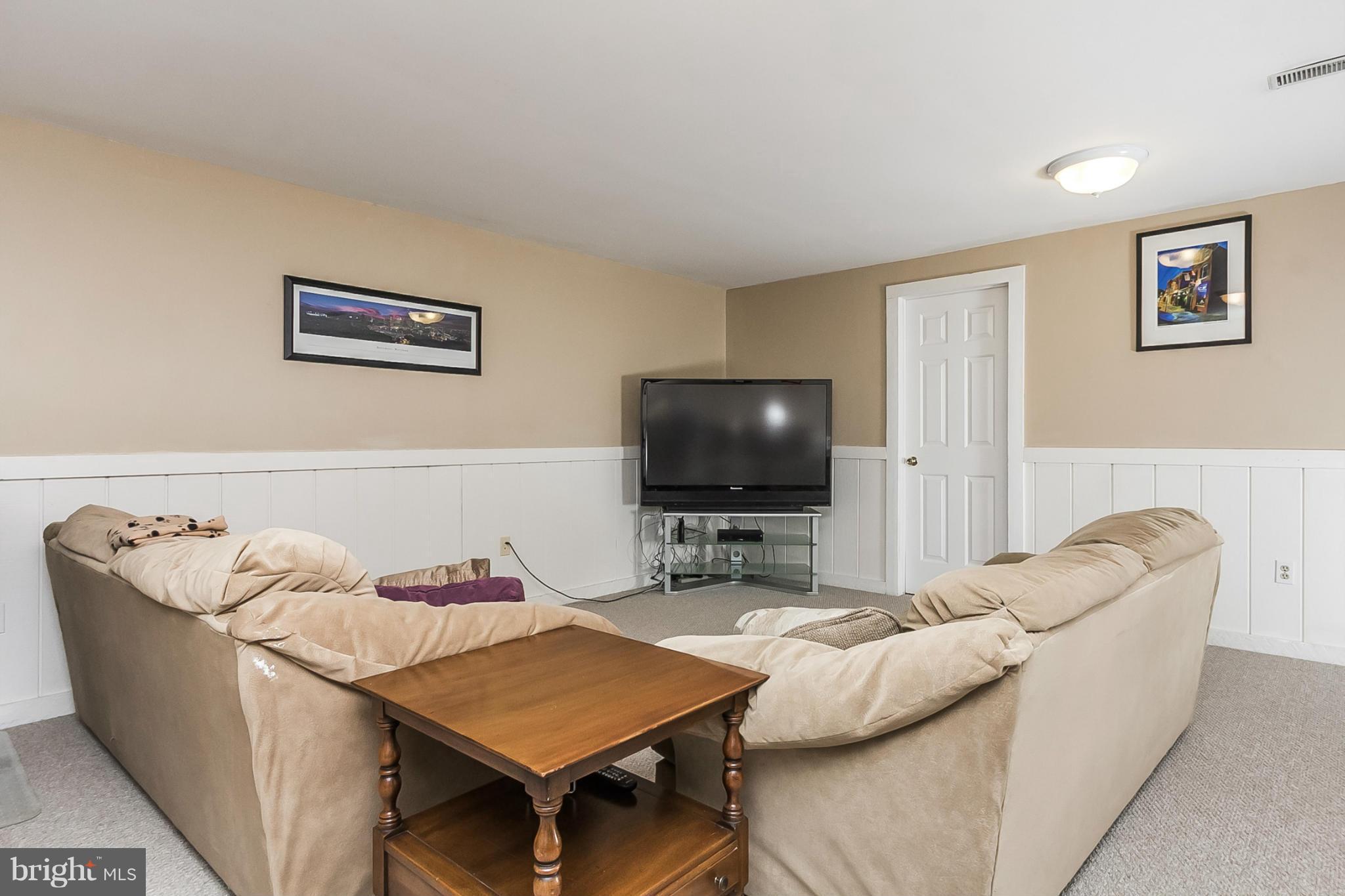 CROMWELL STATION - Residential