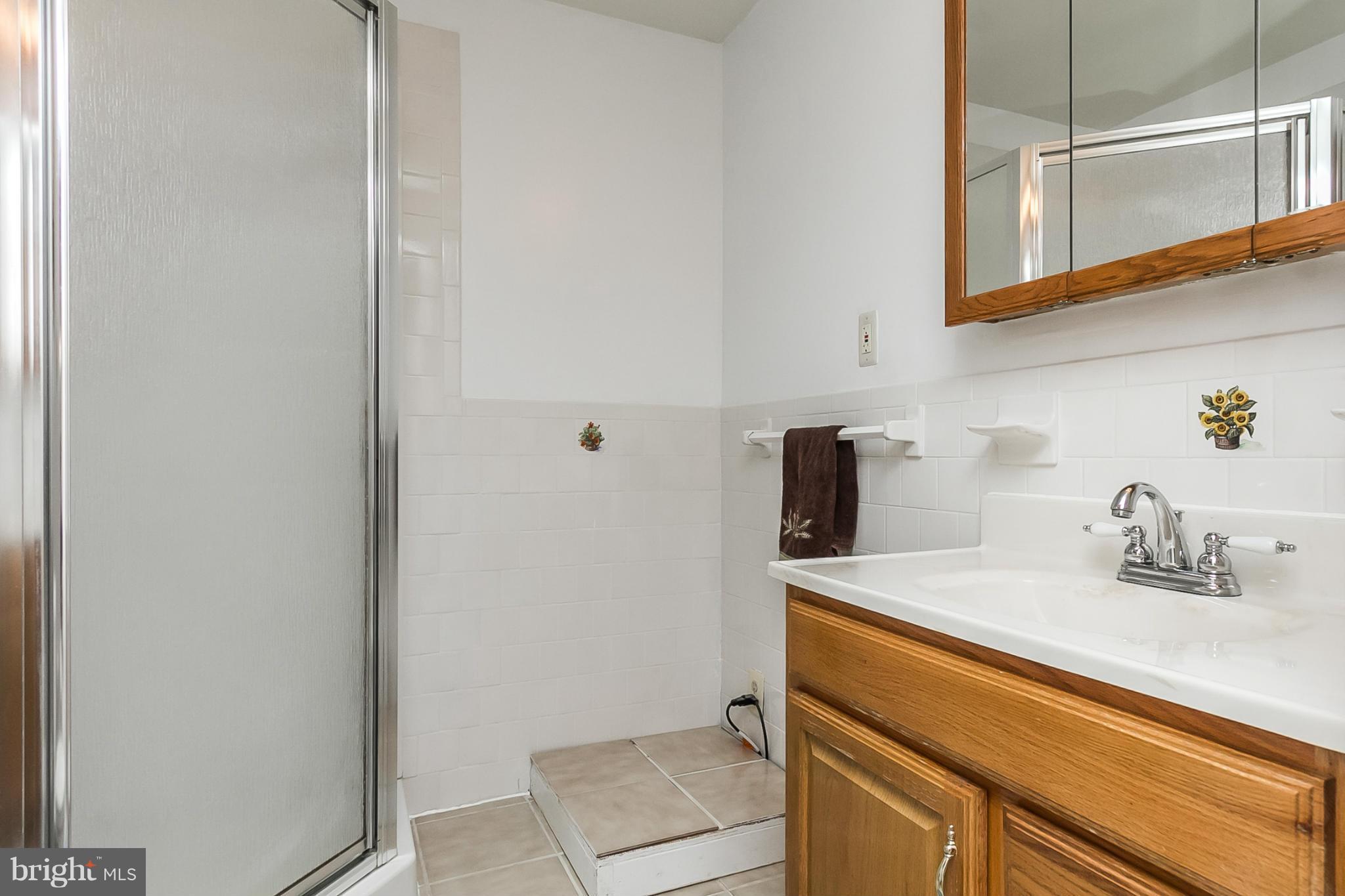 CROMWELL STATION - Residential