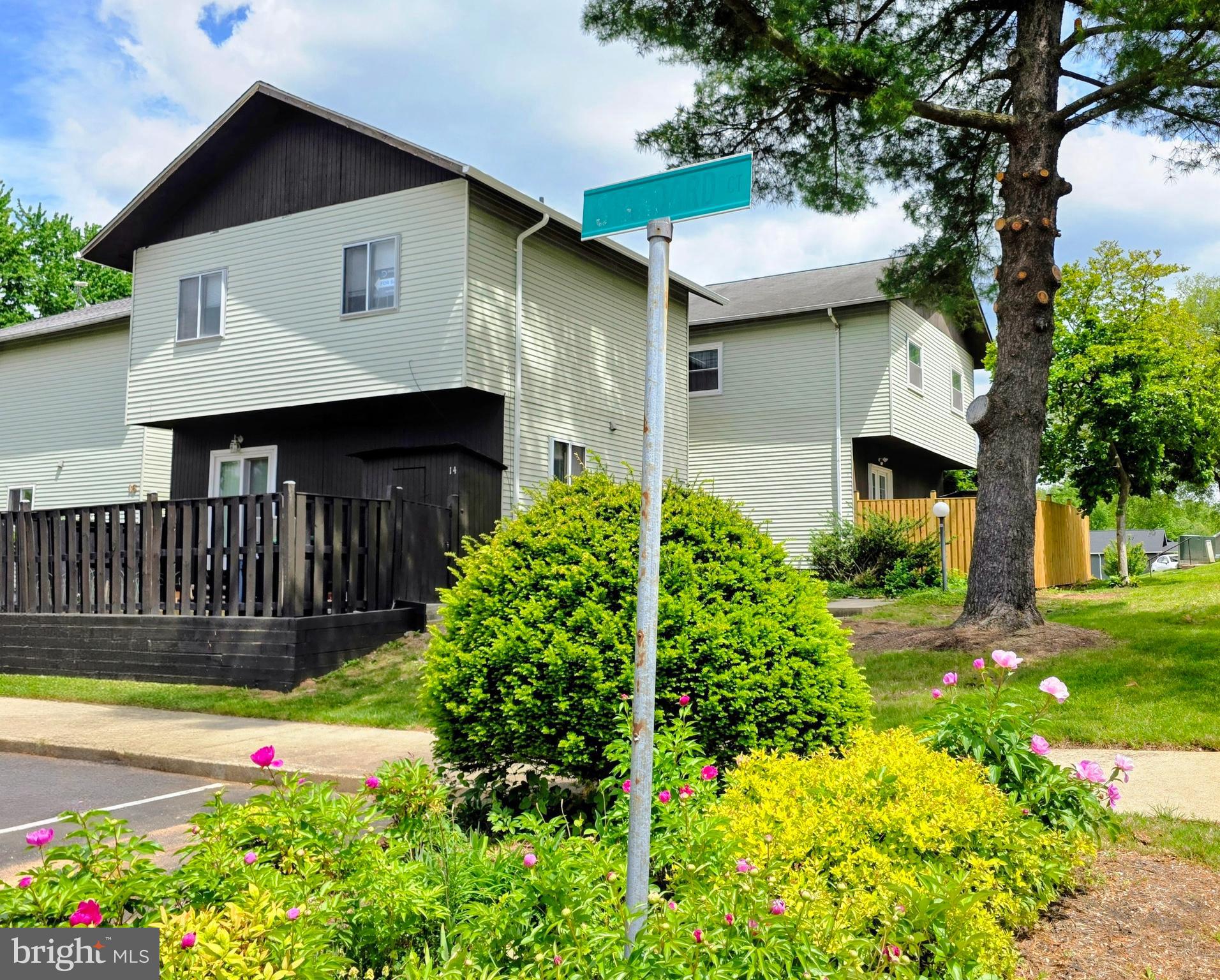 NEWPORT ESTATES - Residential