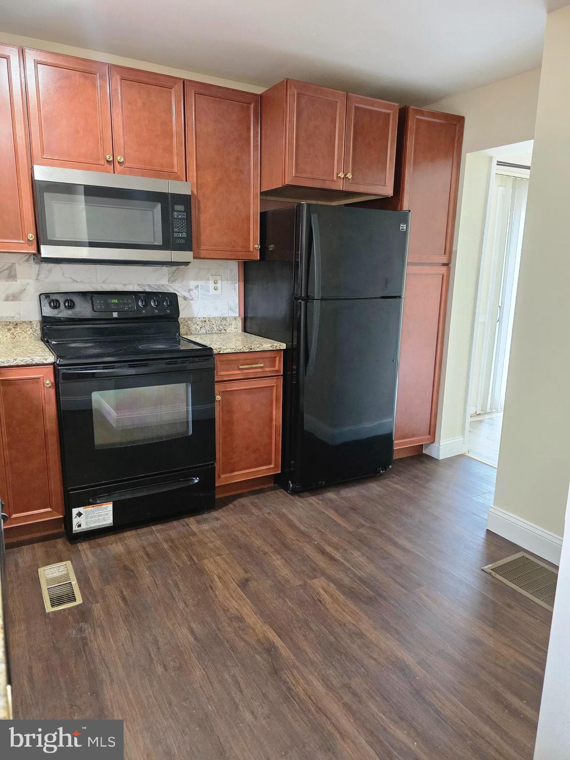 NEWPORT ESTATES - Residential