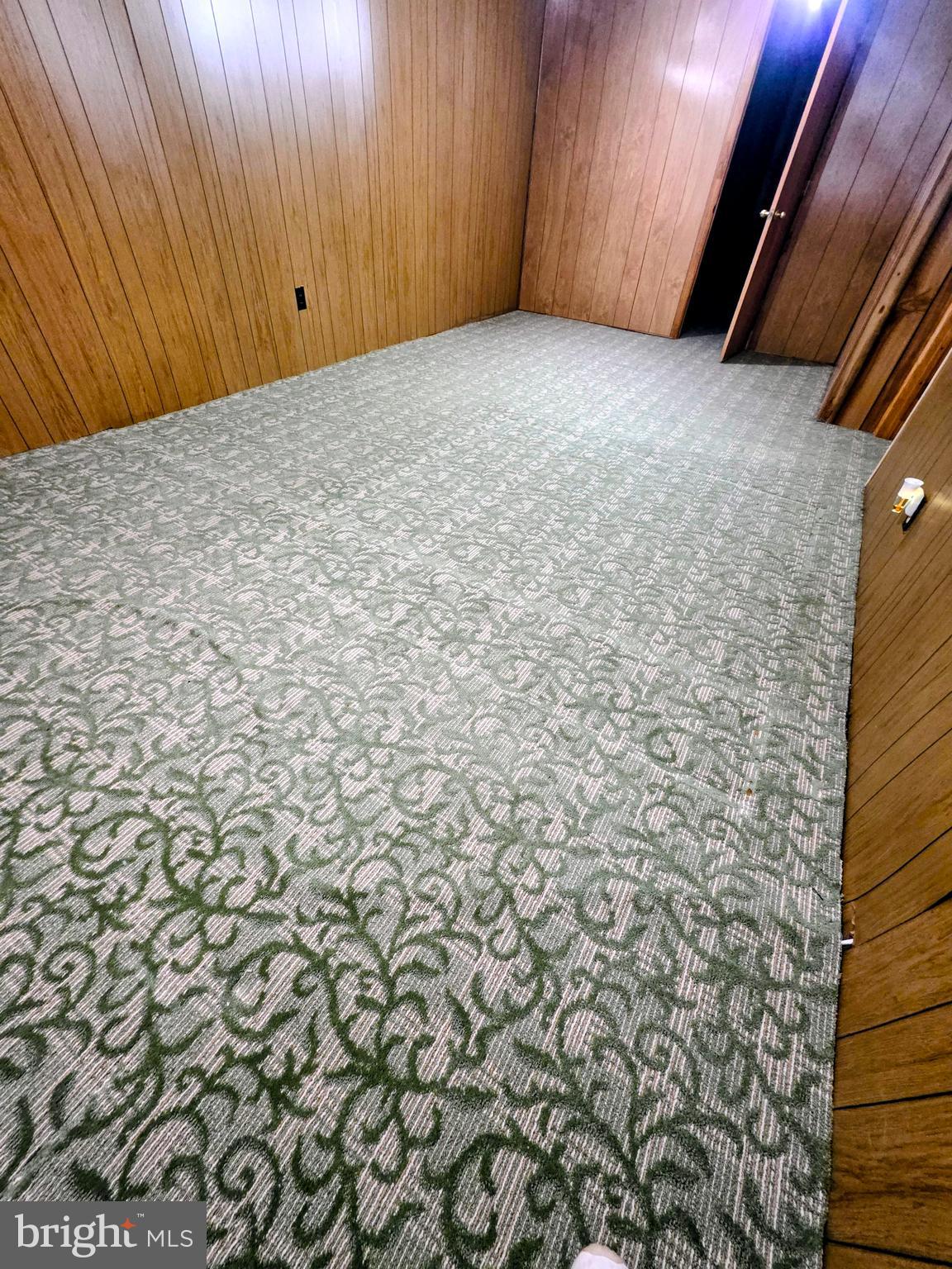 NEWPORT ESTATES - Residential